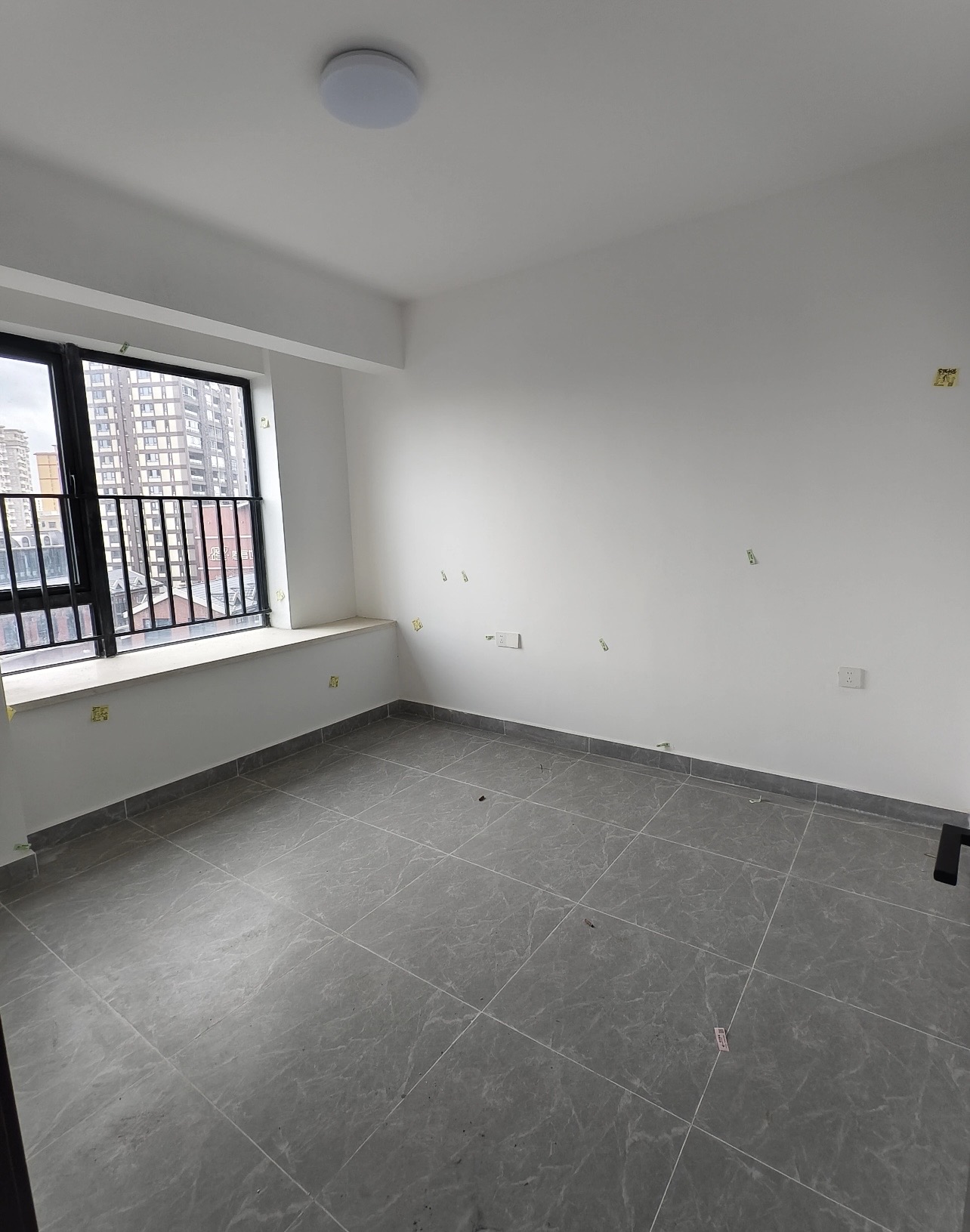 天街华府（海南新天地）  4室2厅2卫    3800.0元/月室内图