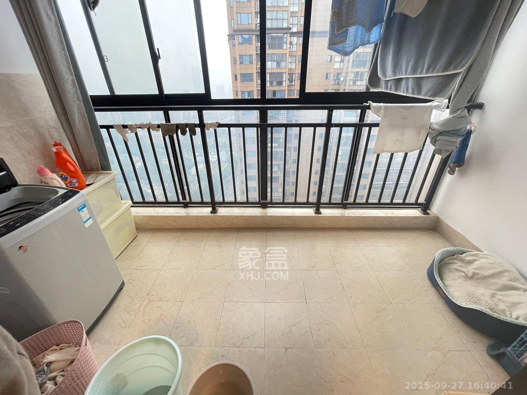 湘腾琴岛 3室2厅2卫 2400.0元/月 湘腾琴岛 3室2厅2卫 2400.0元/月室内图