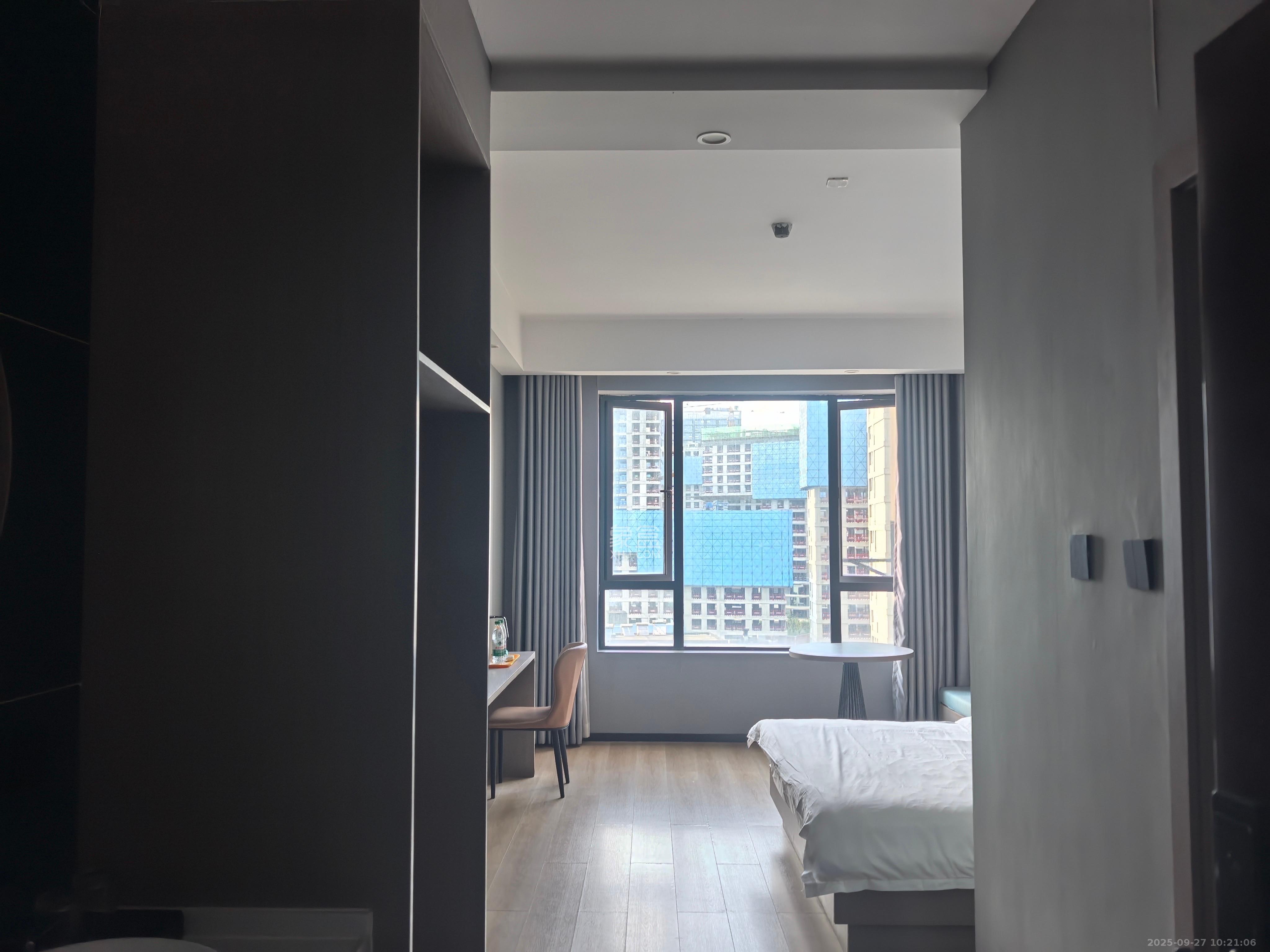 振业城三期  1室1厅1卫    1400.0元/月室内图