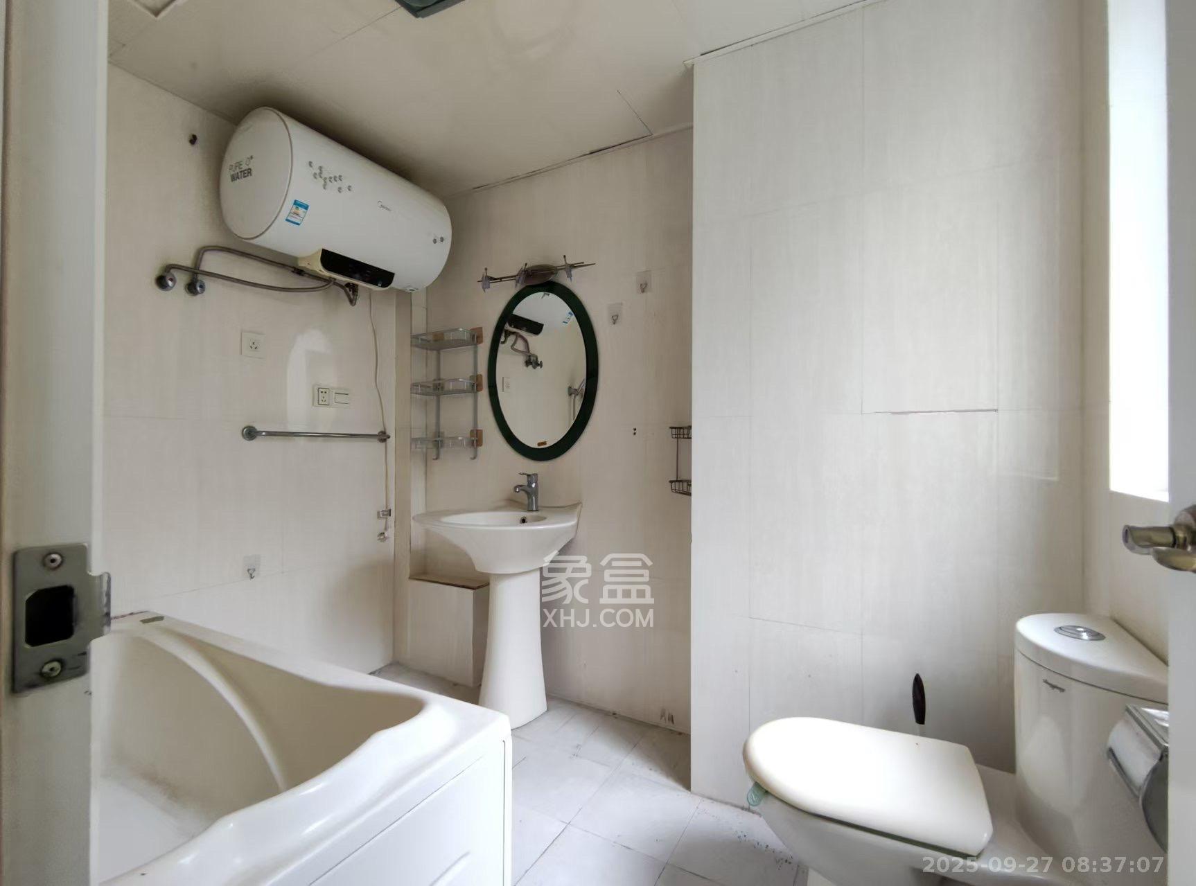 鸿铭中心  3室2厅2卫    3800.0元/月室内图