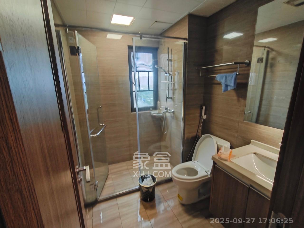 阳光城尚东湾青柠园 4室2厅2卫 2900.0元/月 阳光城尚东湾青柠园 4室2厅2卫 2900.0元/月室内图