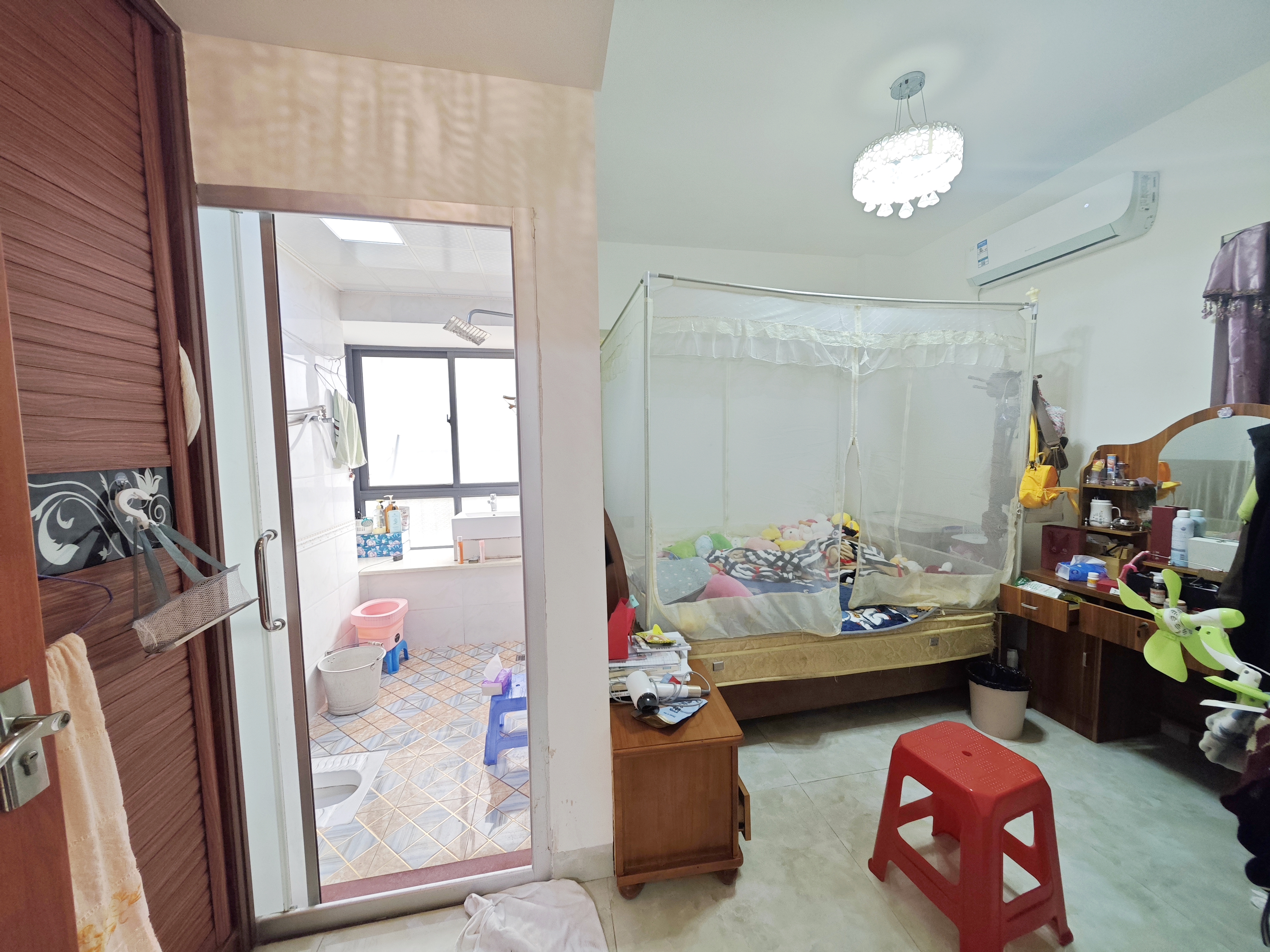 星华佳园 3室2厅1卫 160.0万 星华佳园 3室2厅1卫 160.0万客厅