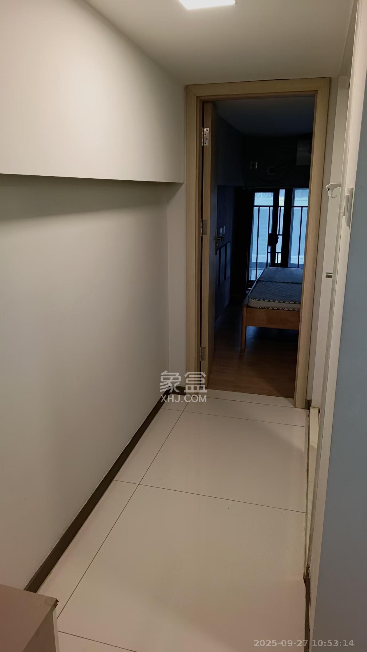 时代年华  2室1厅1卫   1400.00元/月室内图
