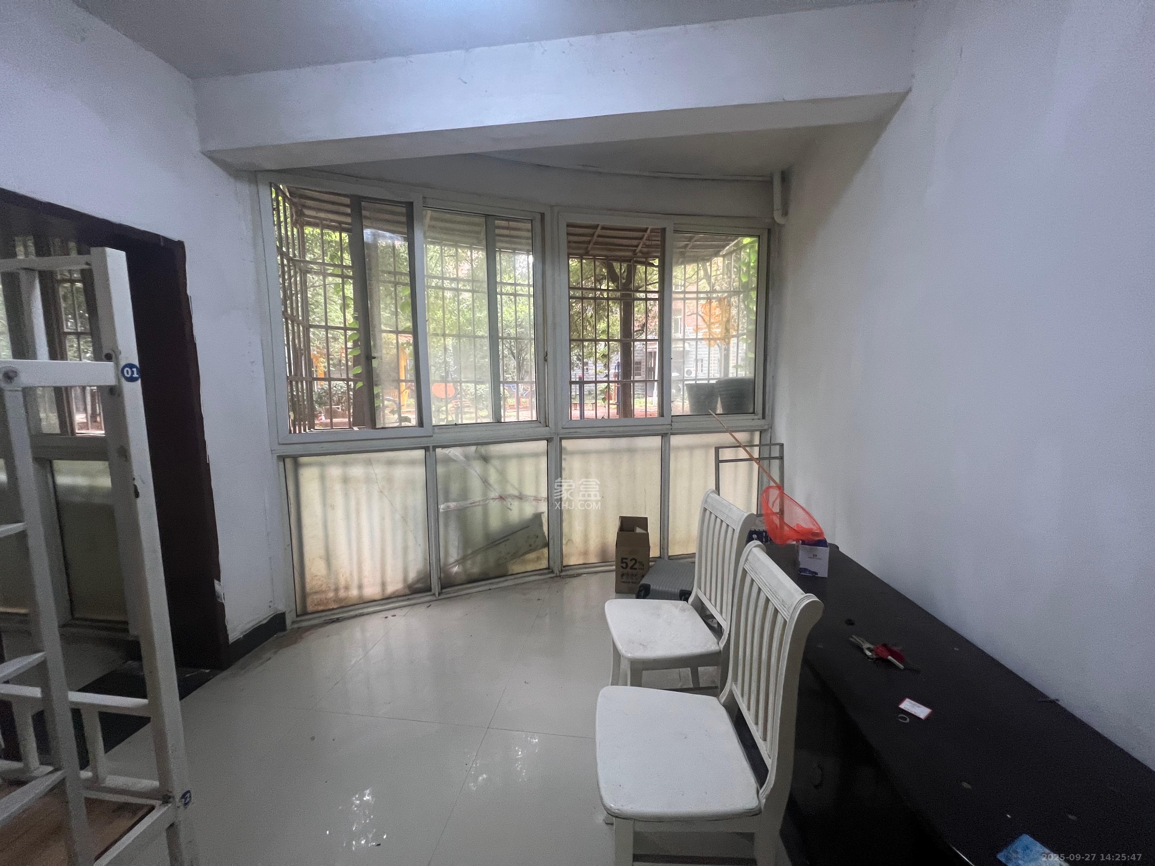 幸福洋房 3室2厅2卫 1500.0元/月 幸福洋房 3室2厅2卫 1500.0元/月室内图