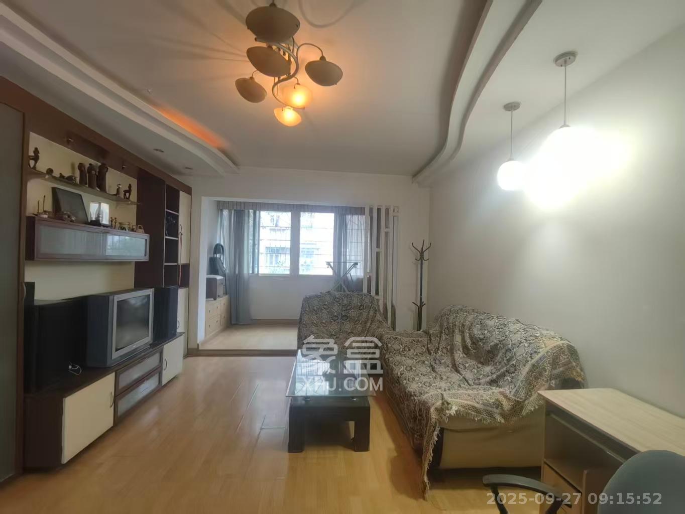 荷花园电信宿舍(天辰荷花苑) 2室2厅1卫 1600.0元/月 荷花园电信宿舍(天辰荷花苑) 2室2厅1卫 1600.0元/月室内图