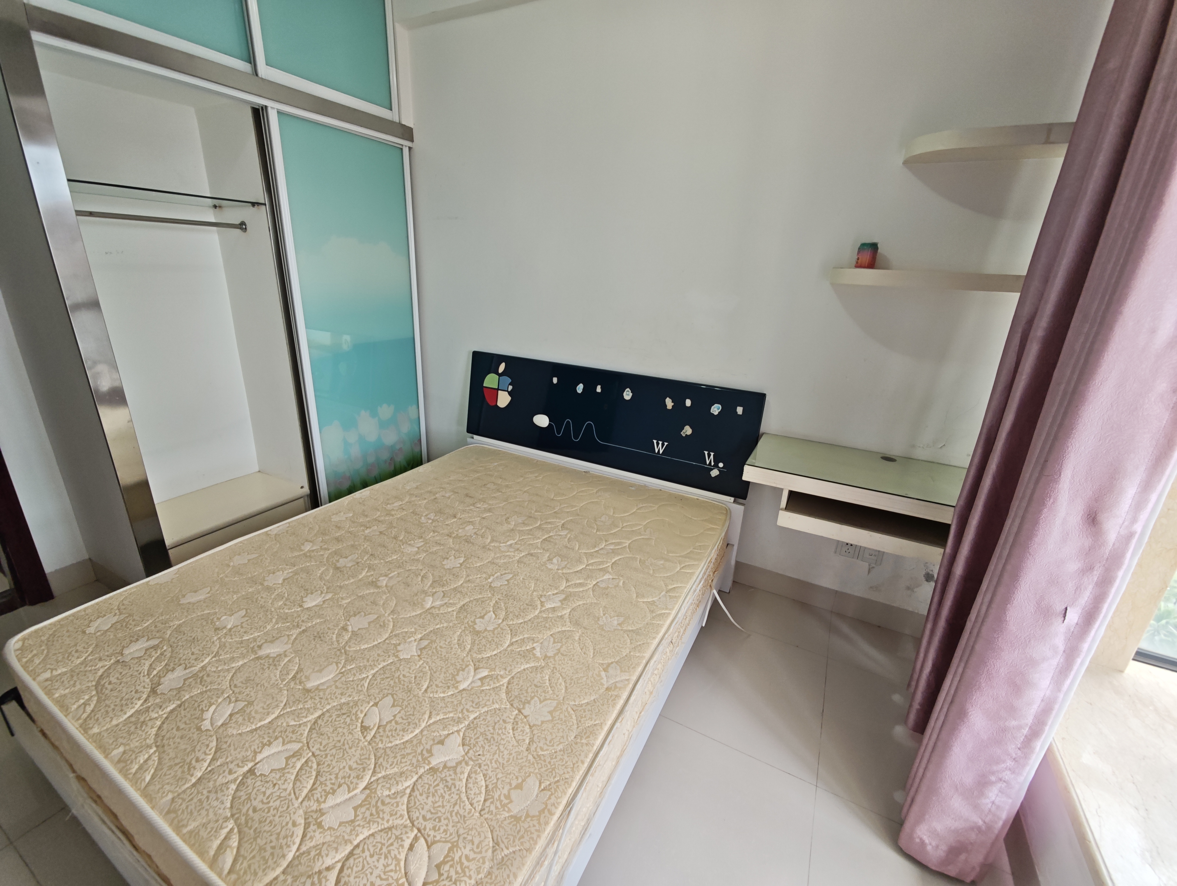 桐林阁  3室2厅2卫   2300.00元/月室内图