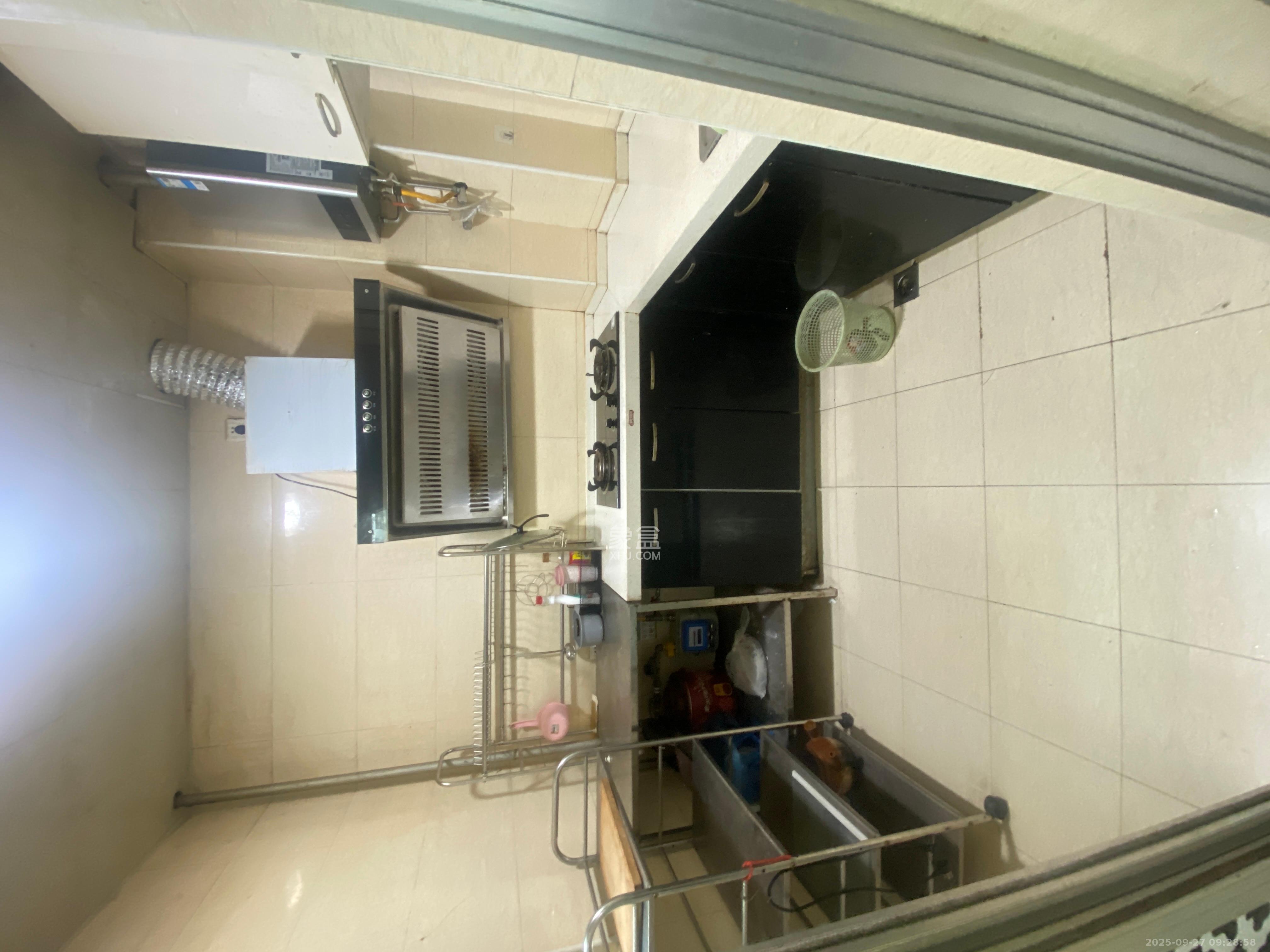 明天一城 2室2厅1卫 1400.0元/月 明天一城 2室2厅1卫 1400.0元/月室内图