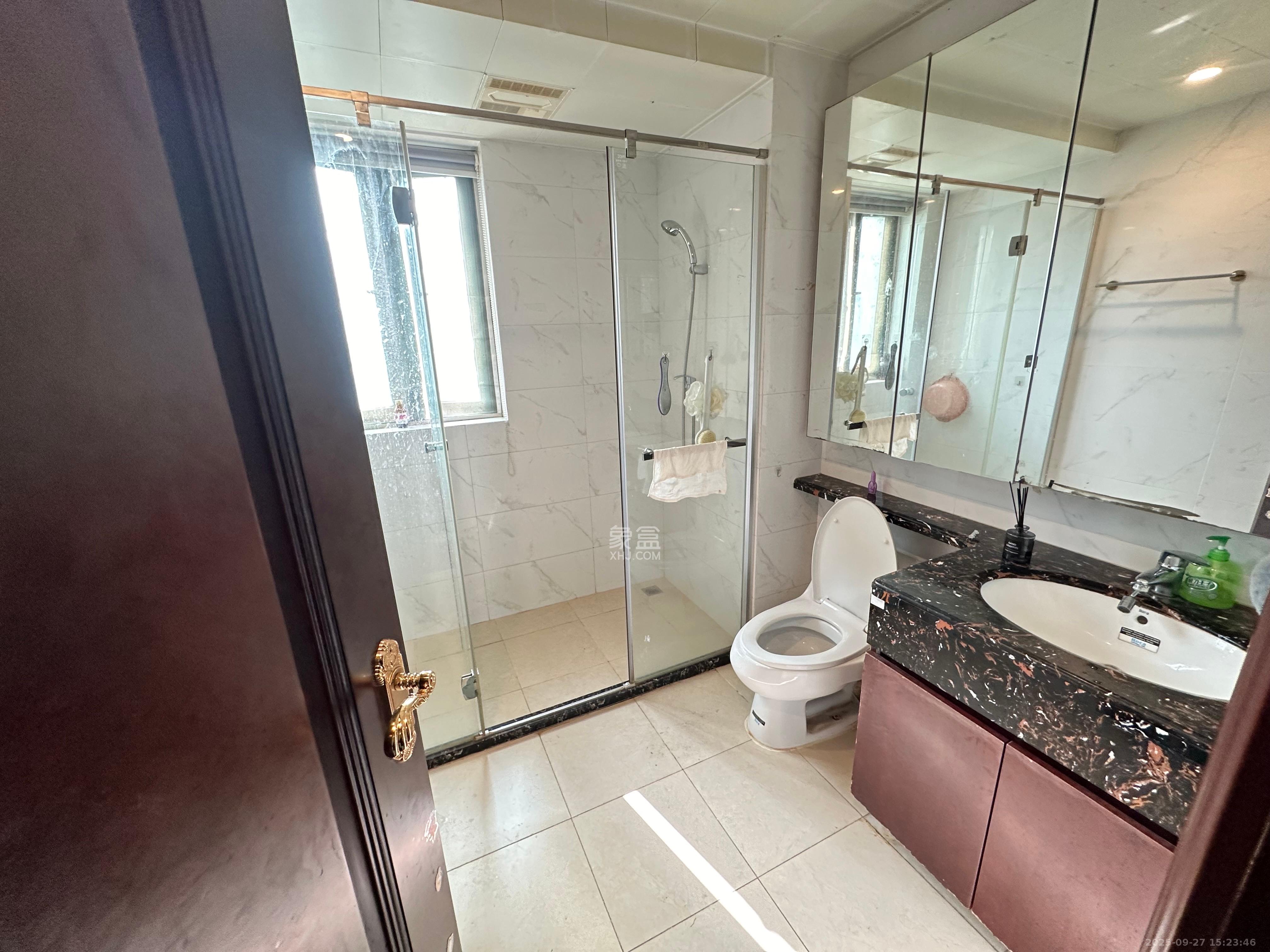 恒大雅苑 3室2厅2卫 2800.0元/月 恒大雅苑 3室2厅2卫 2800.0元/月室内图