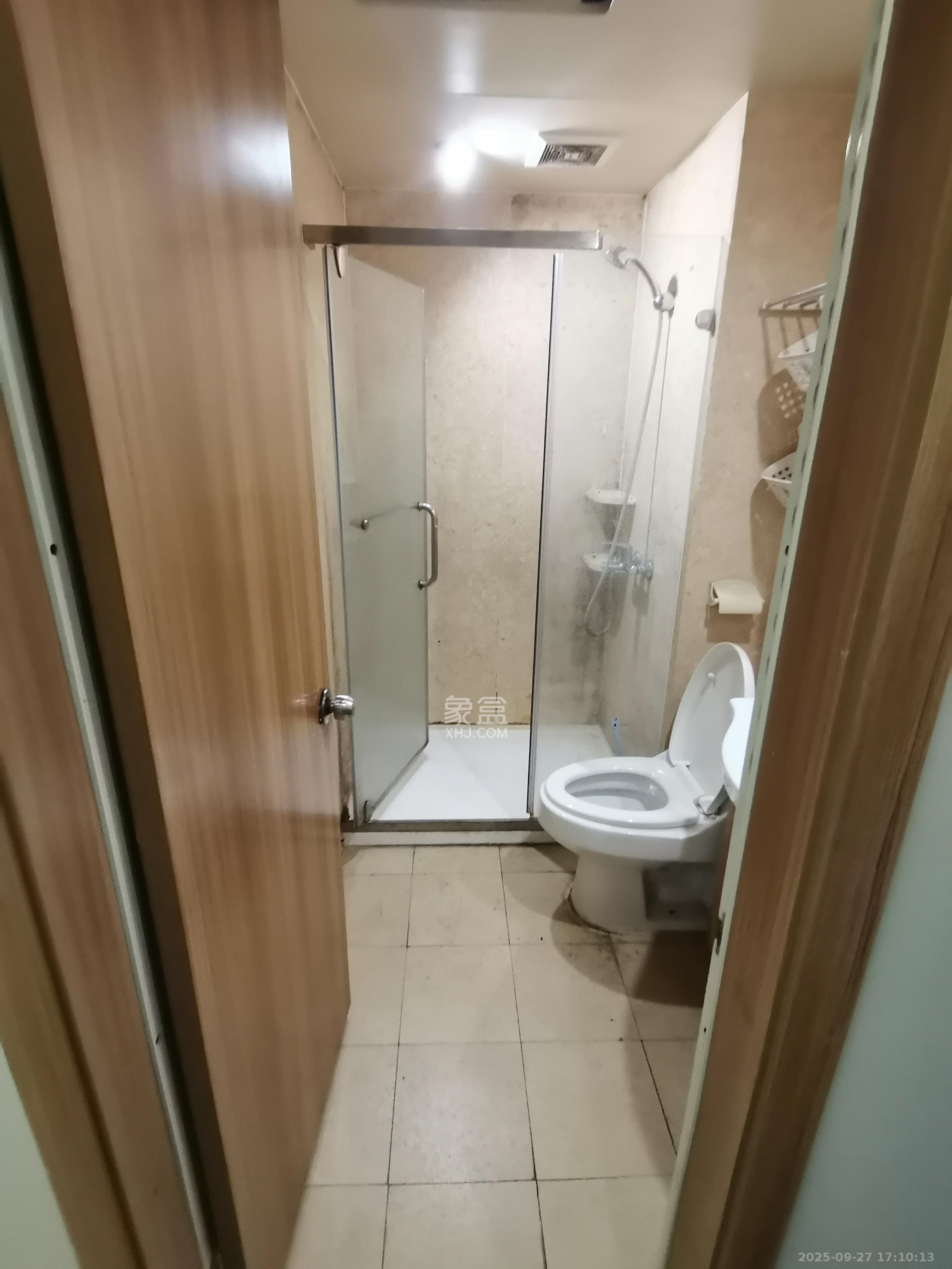 麓谷小镇  3室2厅1卫   2200.00元/月室内图