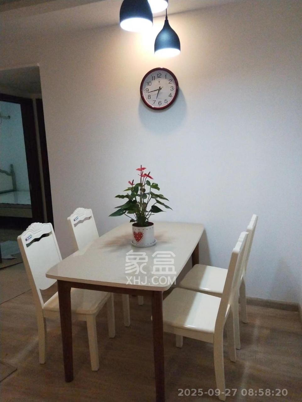 汇金城/嘉华城(二期、三期) 3室2厅2卫 2800.0元/月 汇金城/嘉华城(二期、三期) 3室2厅2卫 2800.0元/月室内图