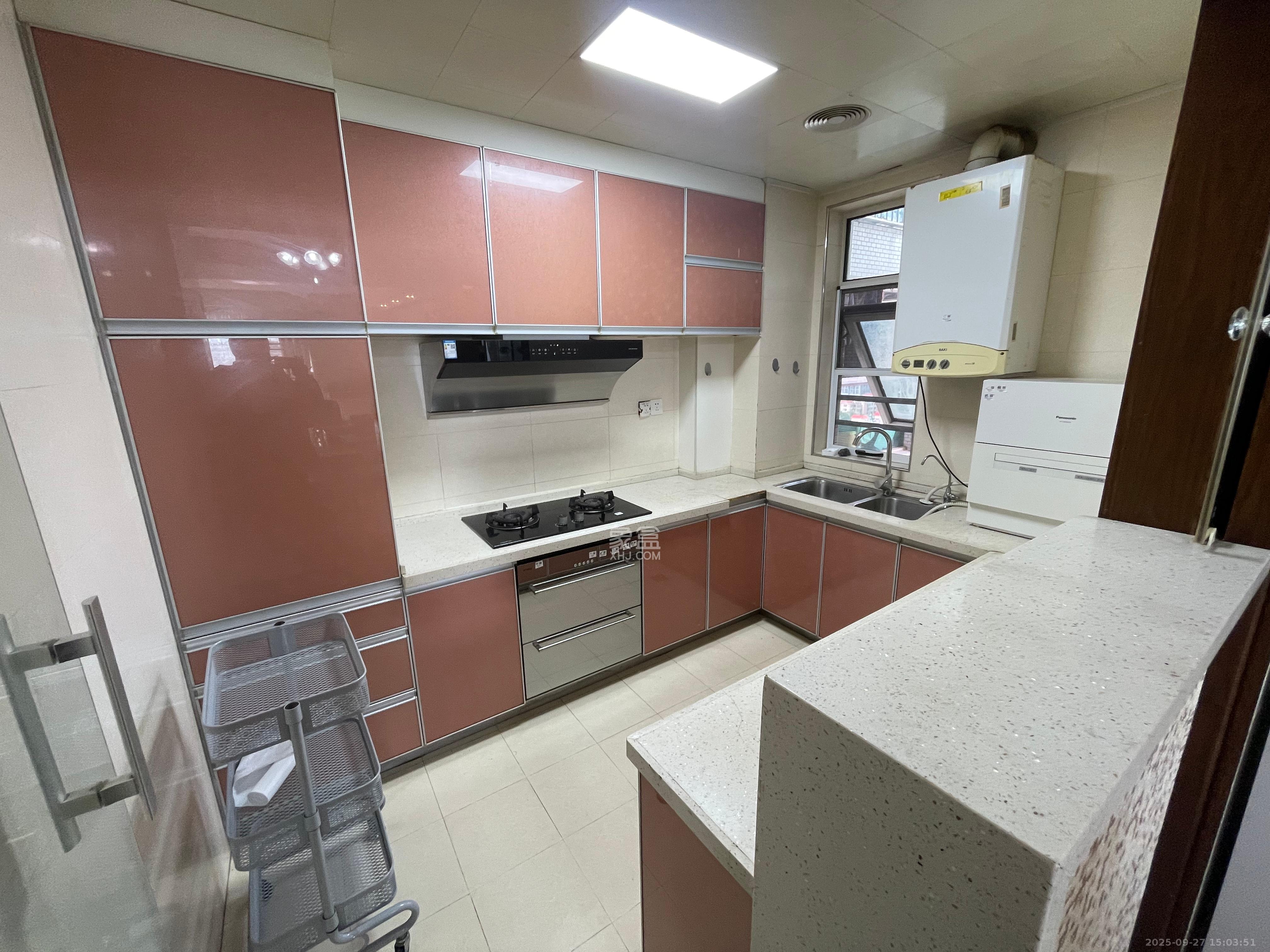 岳麓壹号  3室2厅2卫    4000.0元/月室内图