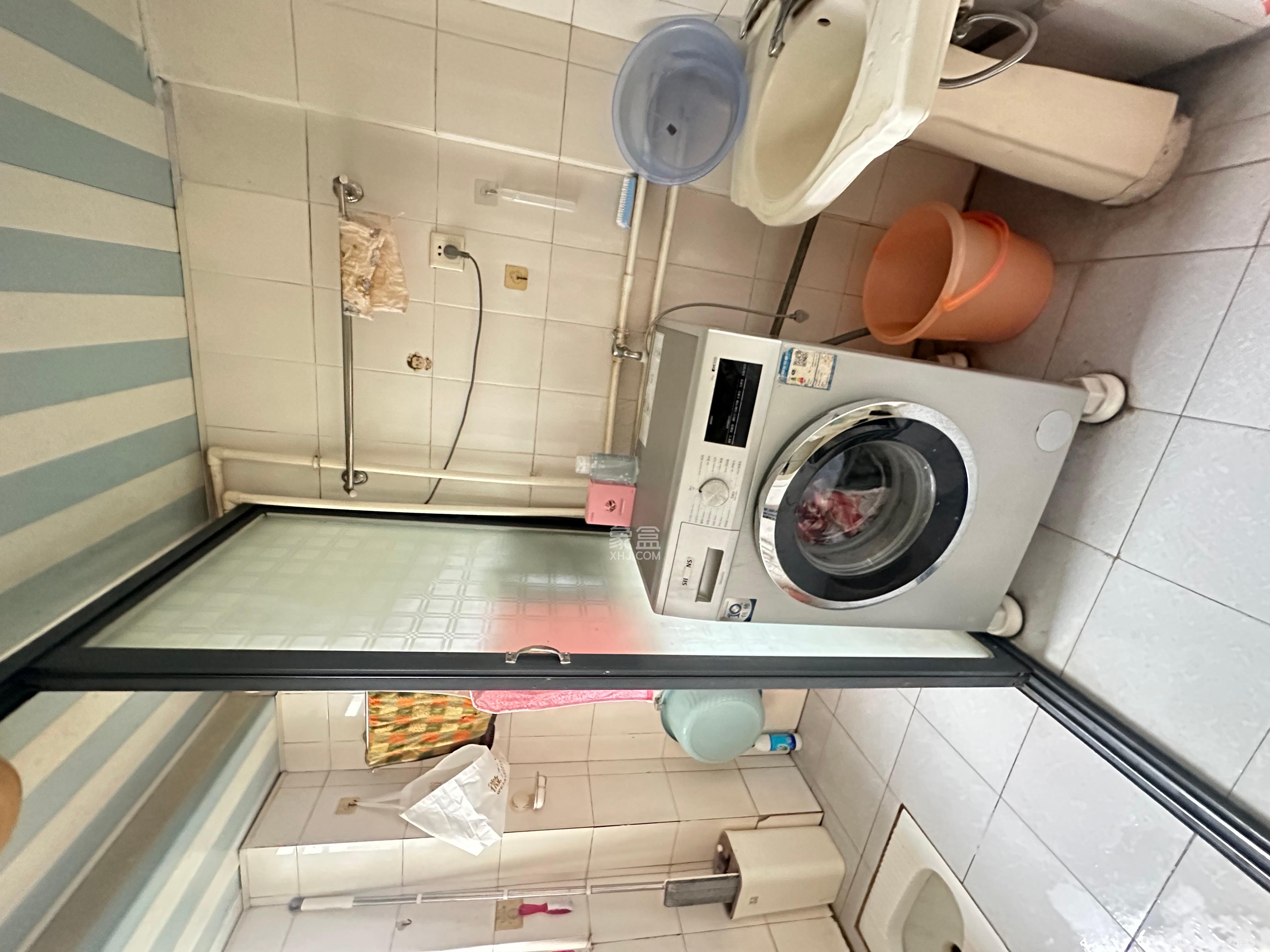 南沙公寓 1室1厅1卫 1600.0元/月 南沙公寓 1室1厅1卫 1600.0元/月室内图