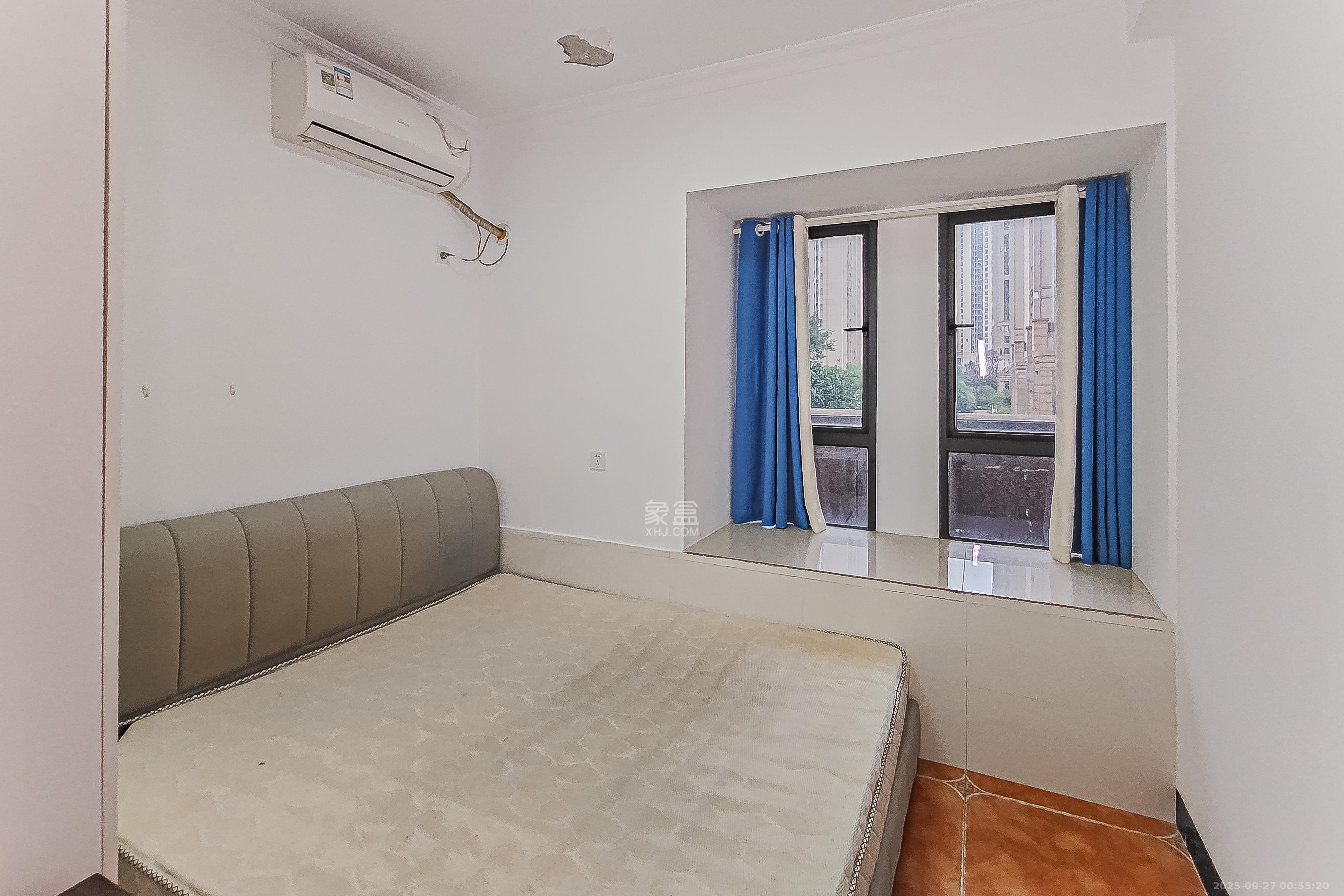 天鸿天府(天鸿中央大院)  2室1厅1卫    41.8万 天鸿天府(天鸿中央大院)  2室1厅1卫    41.8万卧室