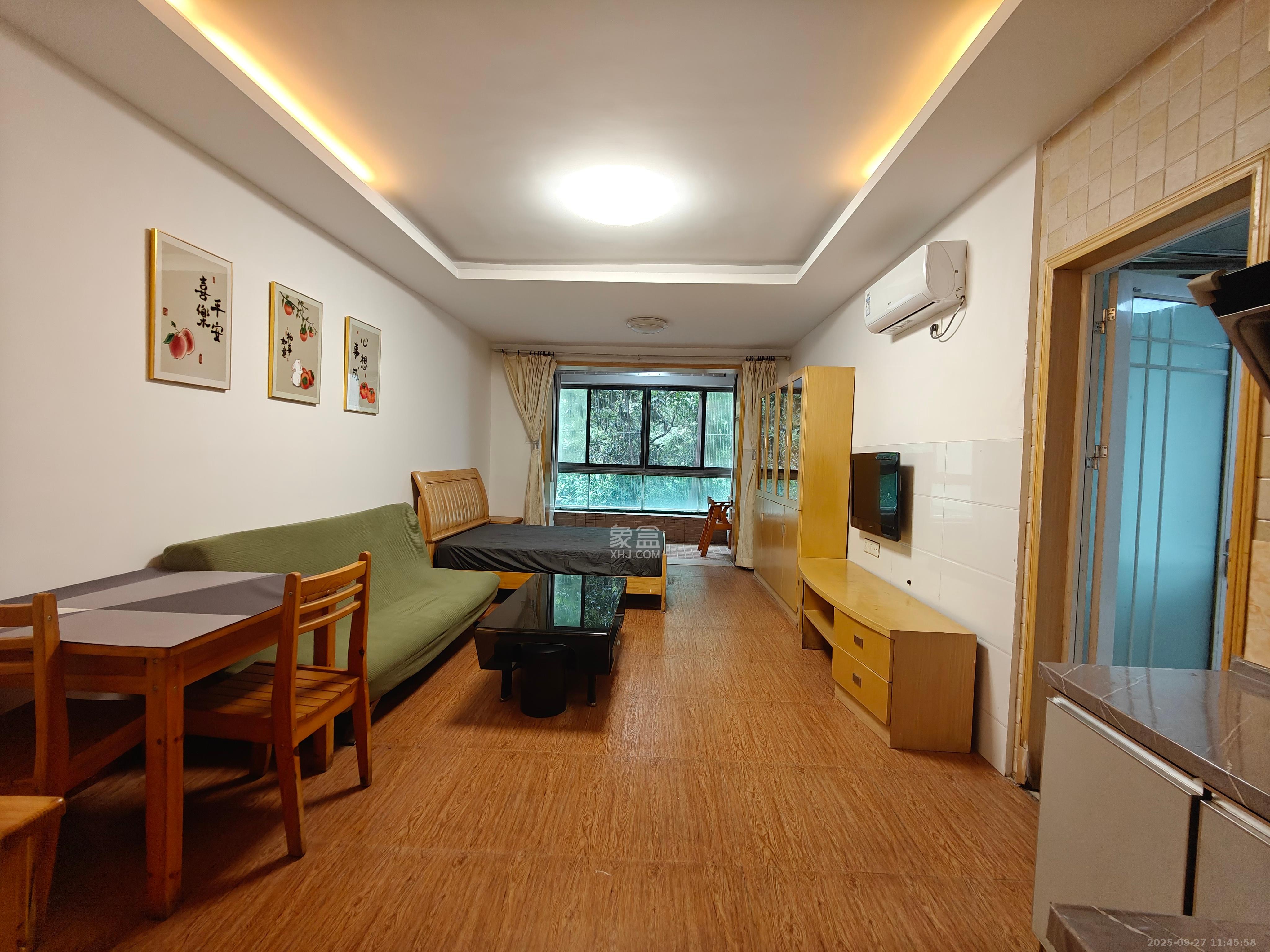 新城新世界一二三期  1室1厅1卫    1400.0元/月 新城新世界一二三期  1室1厅1卫    1400.0元/月室内图