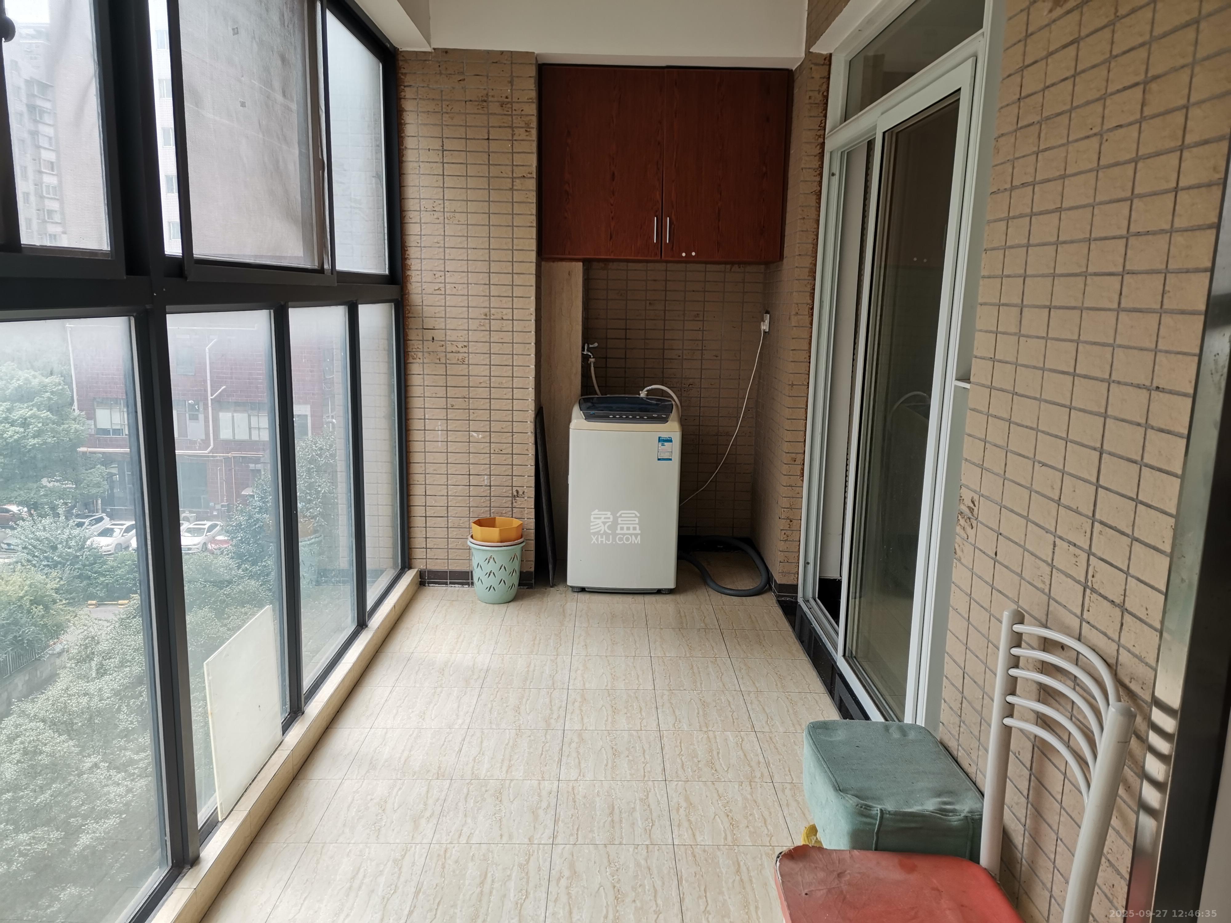 泊爱蓝湾 1室1厅1卫 1700.0元/月 泊爱蓝湾 1室1厅1卫 1700.0元/月室内图