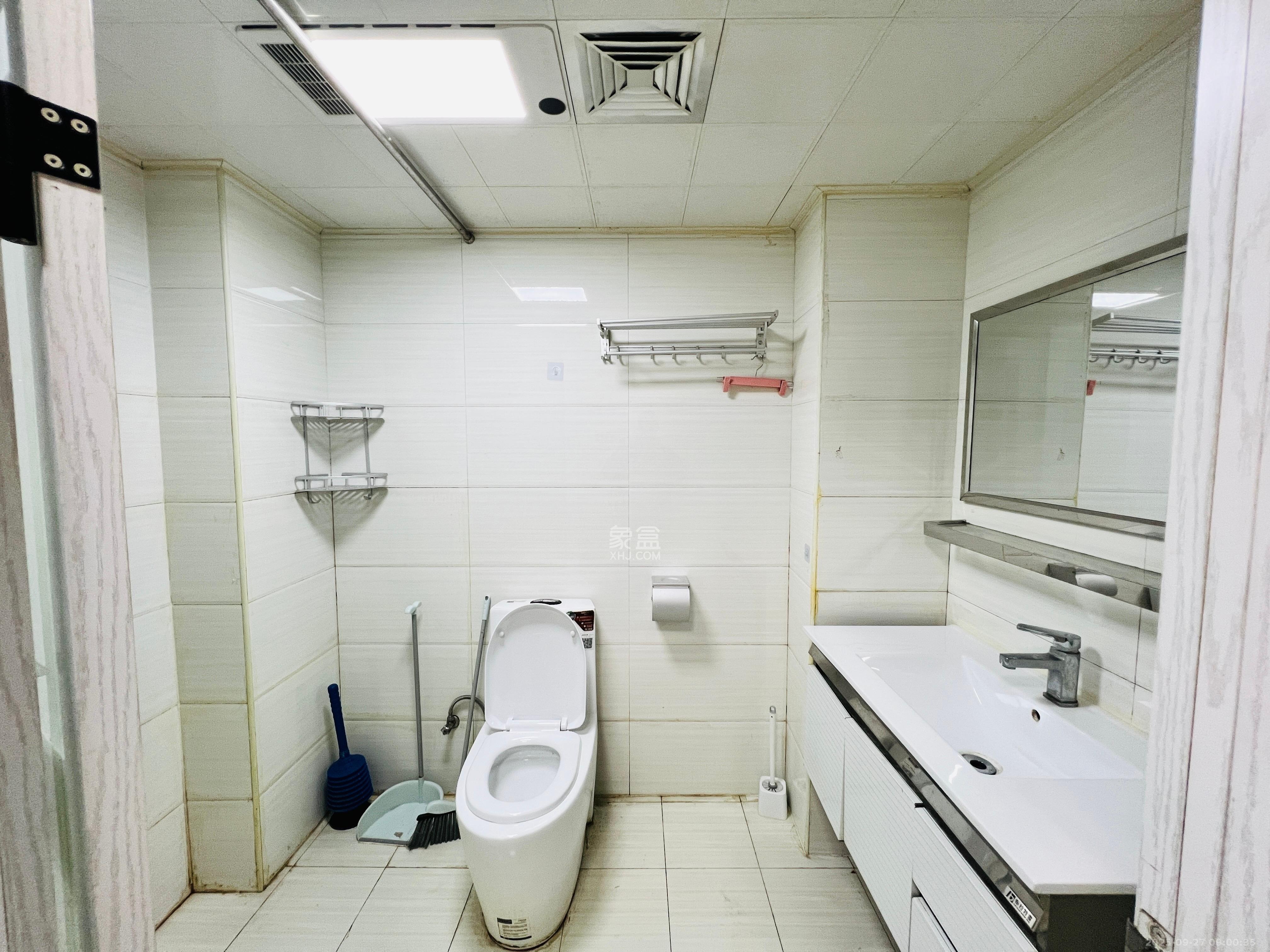 蓝湾国际广场  1室1厅1卫    1400.0元/月室内图