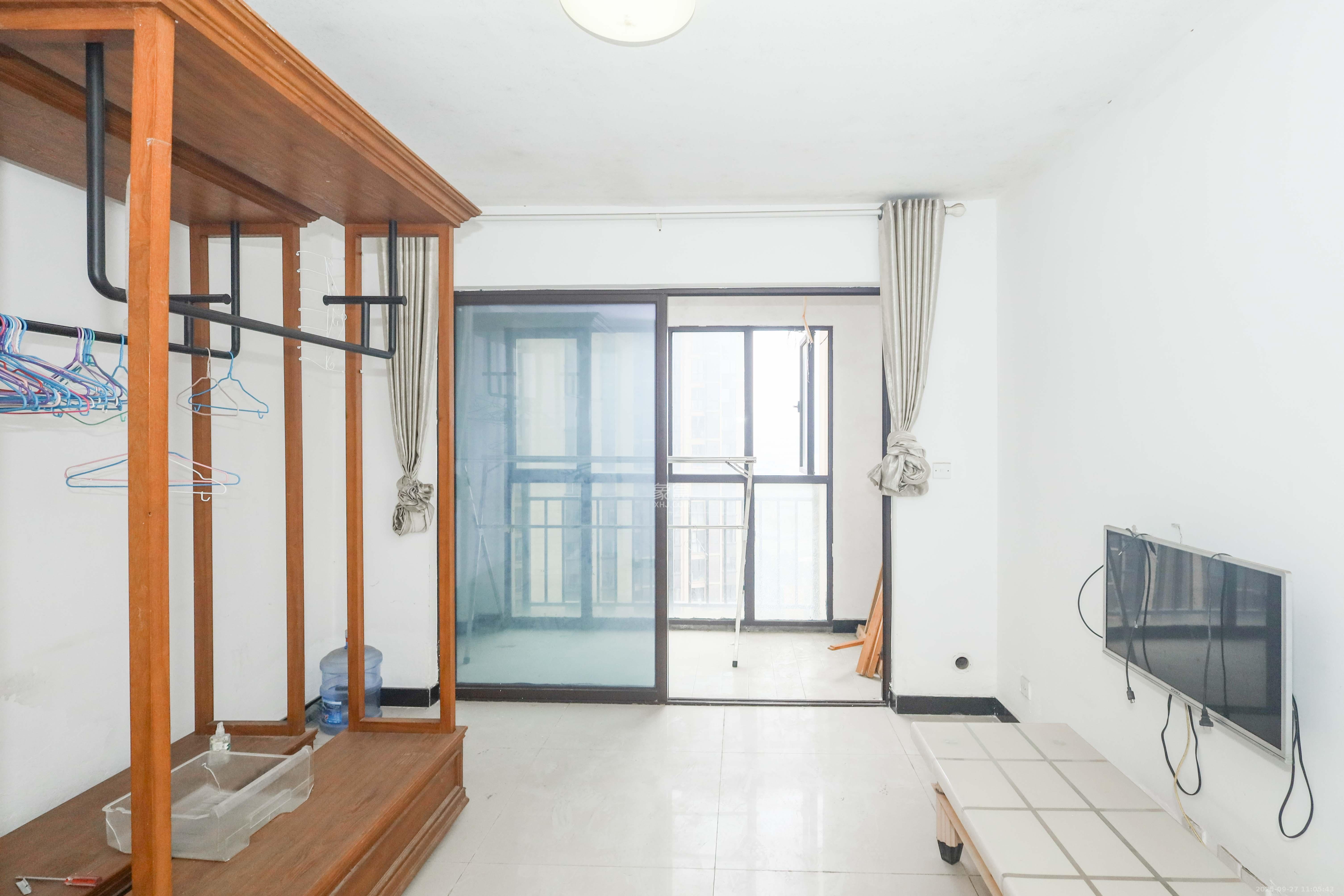 梅溪鑫苑名家 3室2厅1卫 68.0万 梅溪鑫苑名家 3室2厅1卫 68.0万客厅