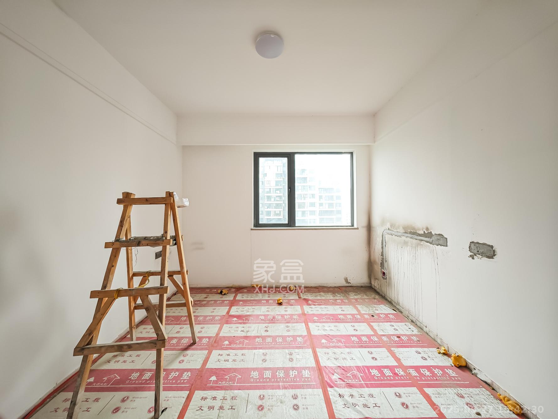 长沙万境潇湘  1室2厅3卫    280.0万卧室