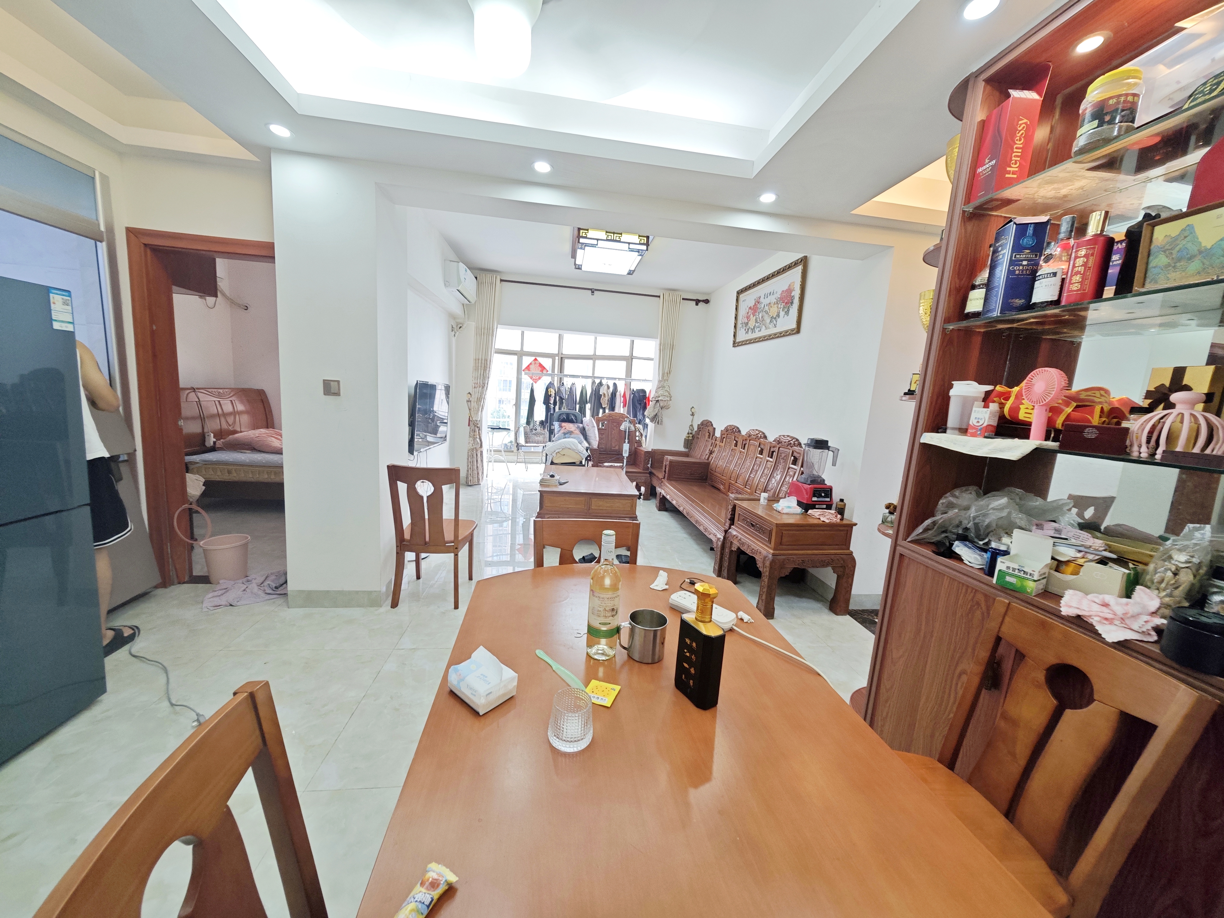 星华佳园 3室2厅1卫 160.0万 星华佳园 3室2厅1卫 160.0万客厅