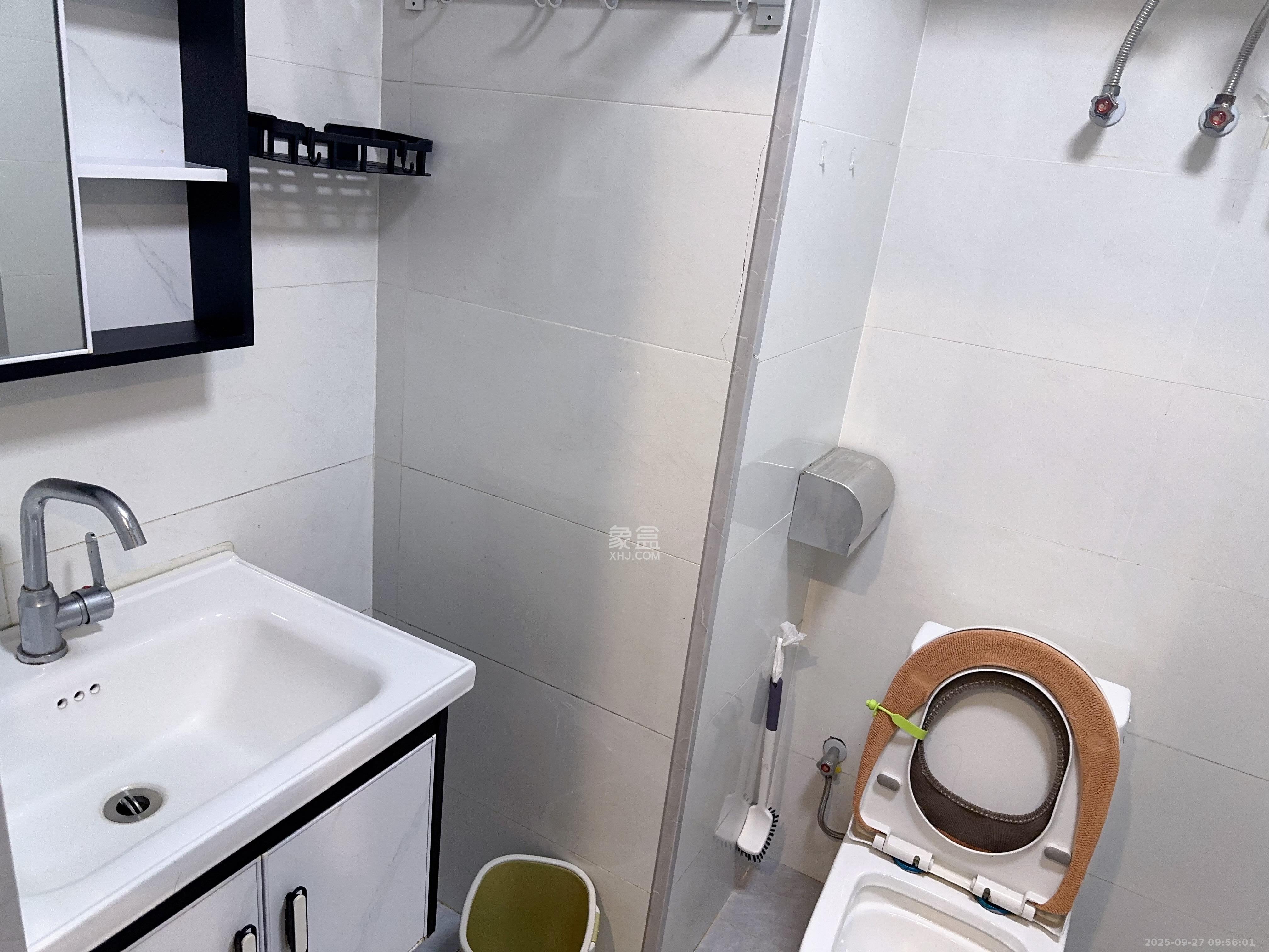 万润时光里  1室1厅1卫    1600.0元/月室内图