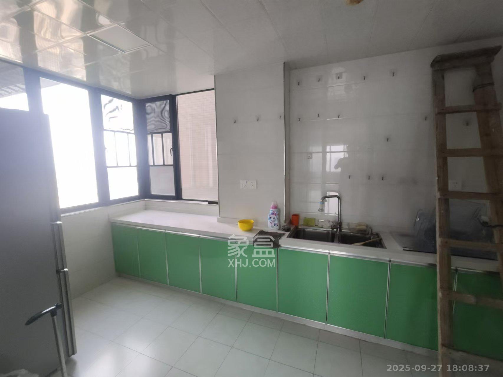 长房天翼未来城 3室2厅1卫 3900.0元/月 长房天翼未来城 3室2厅1卫 3900.0元/月室内图