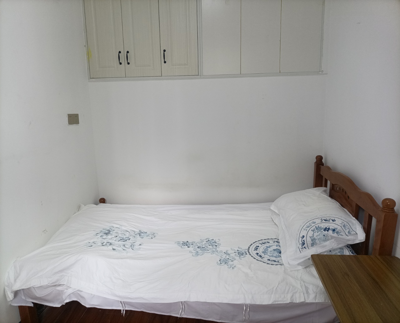 华洋公寓 3室2厅2卫 2600.0元/月 华洋公寓 3室2厅2卫 2600.0元/月室内图