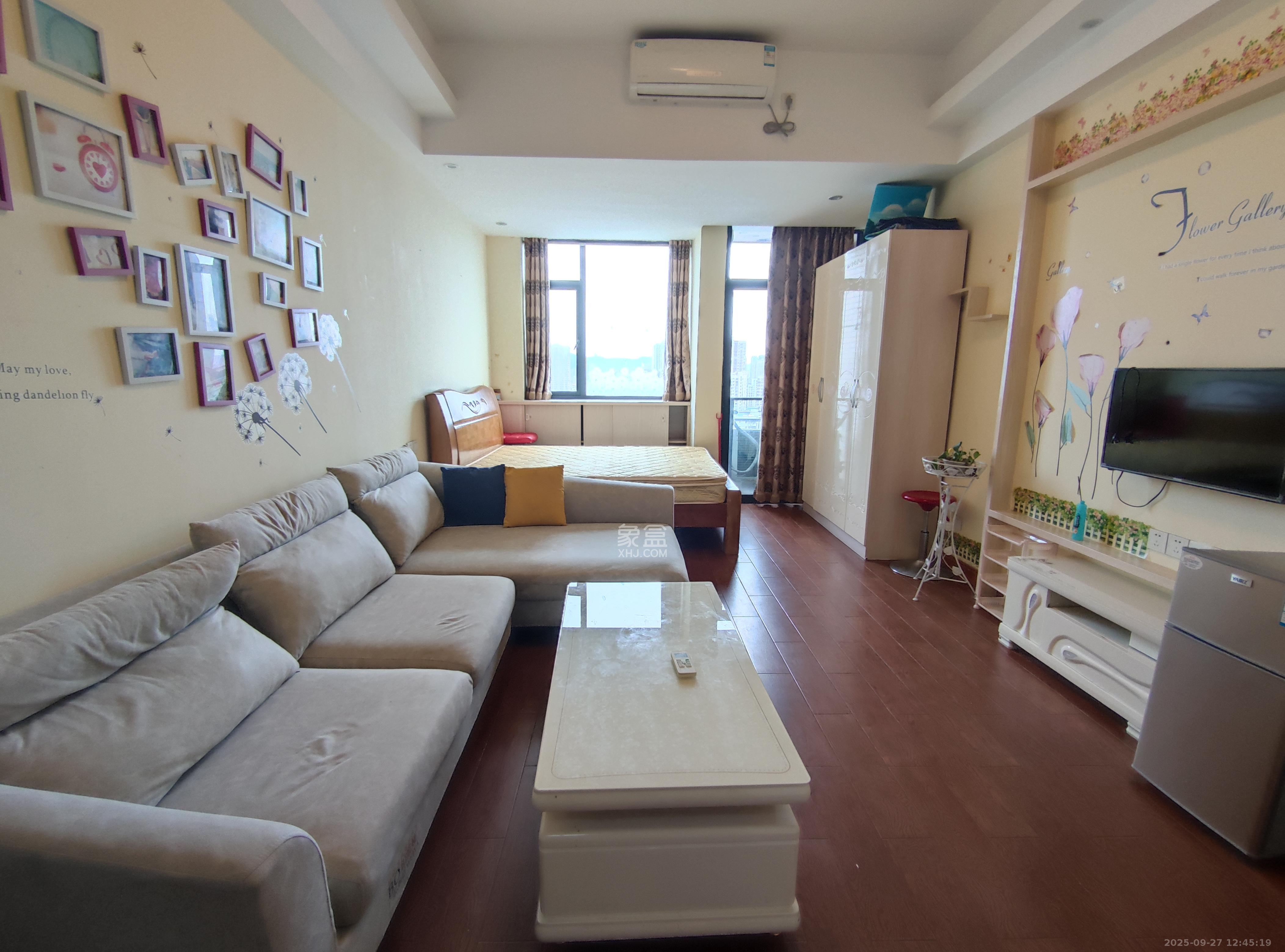 长房时代城 1室1厅1卫 1600.0元/月 长房时代城 1室1厅1卫 1600.0元/月室内图