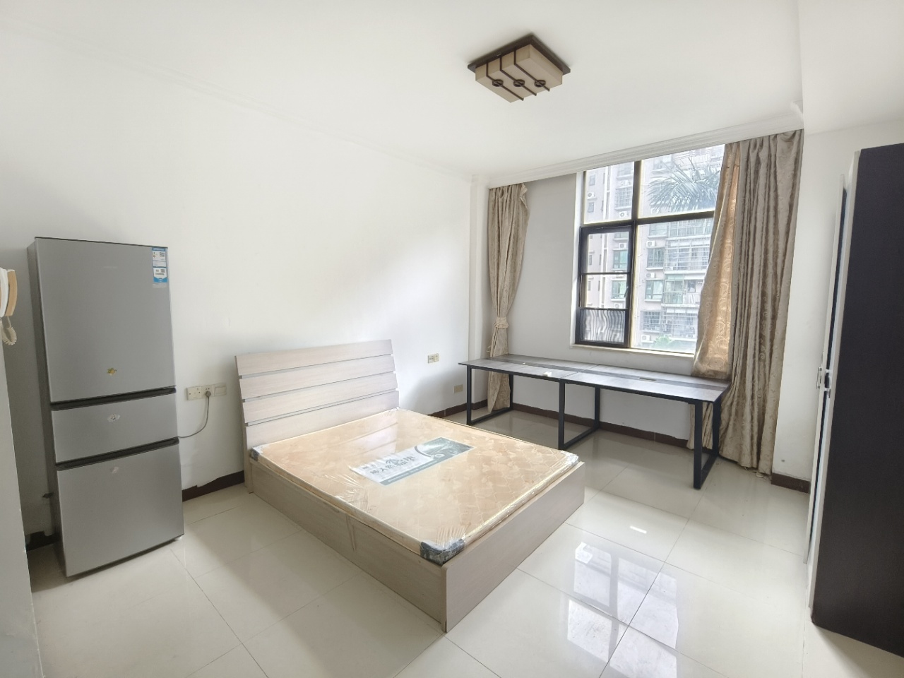 蓝海佳园  1室1厅1卫    1300.0元/月室内图