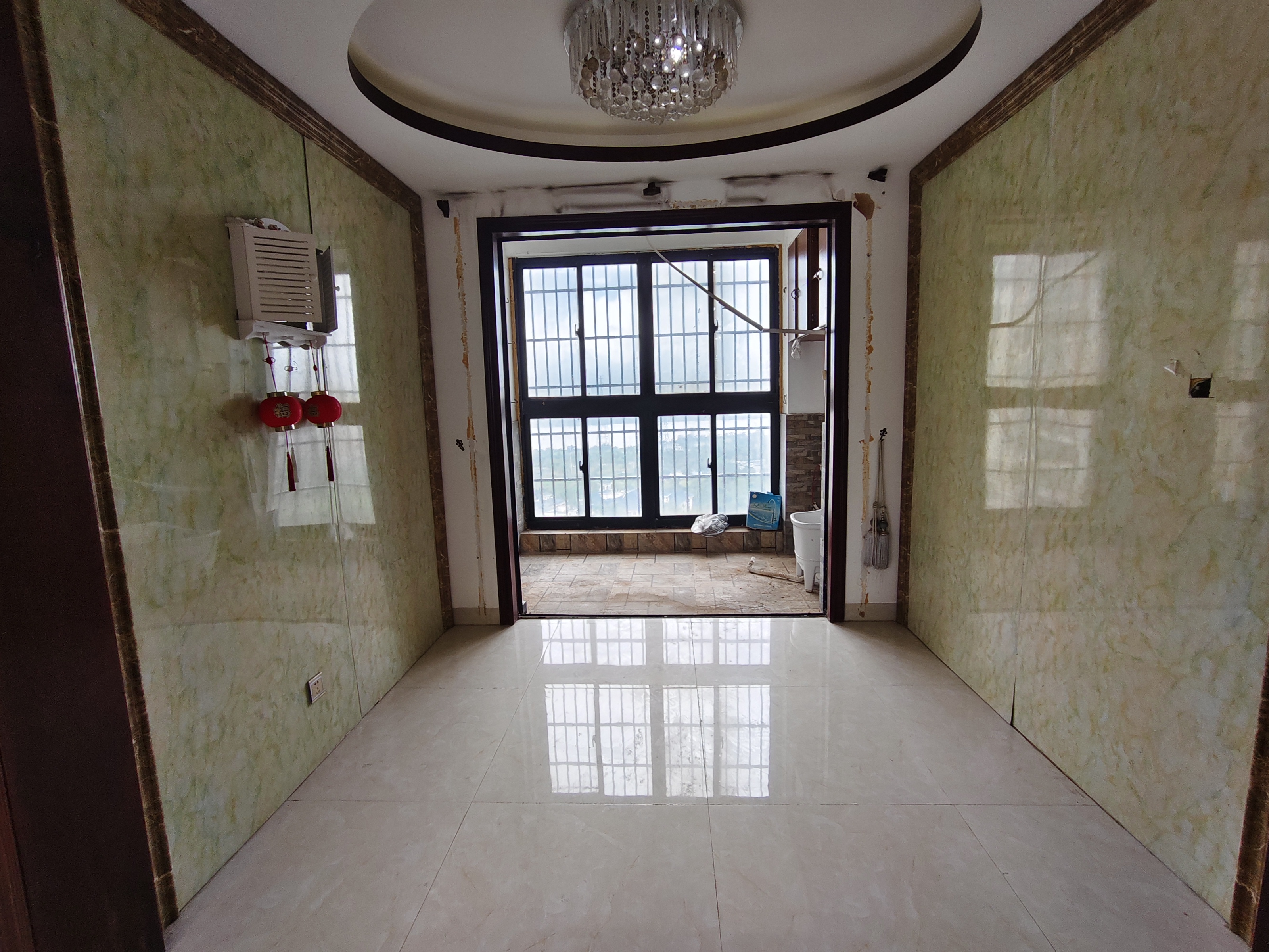 翡翠水城(住宅) 4室2厅2卫 2500.0元/月 翡翠水城(住宅) 4室2厅2卫 2500.0元/月室内图