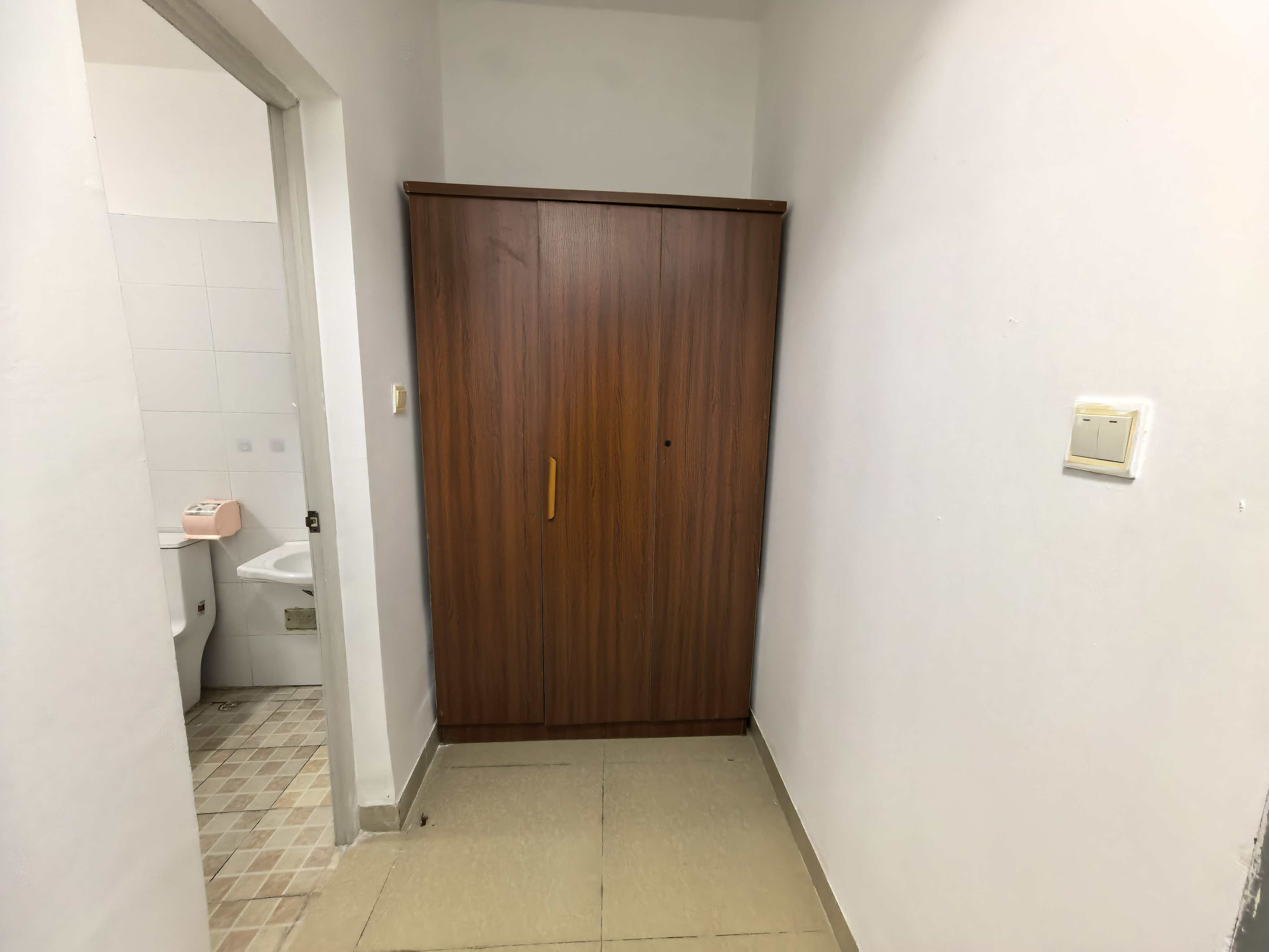 盛达景都三期 3室2厅2卫 2500.0元/月 盛达景都三期 3室2厅2卫 2500.0元/月室内图