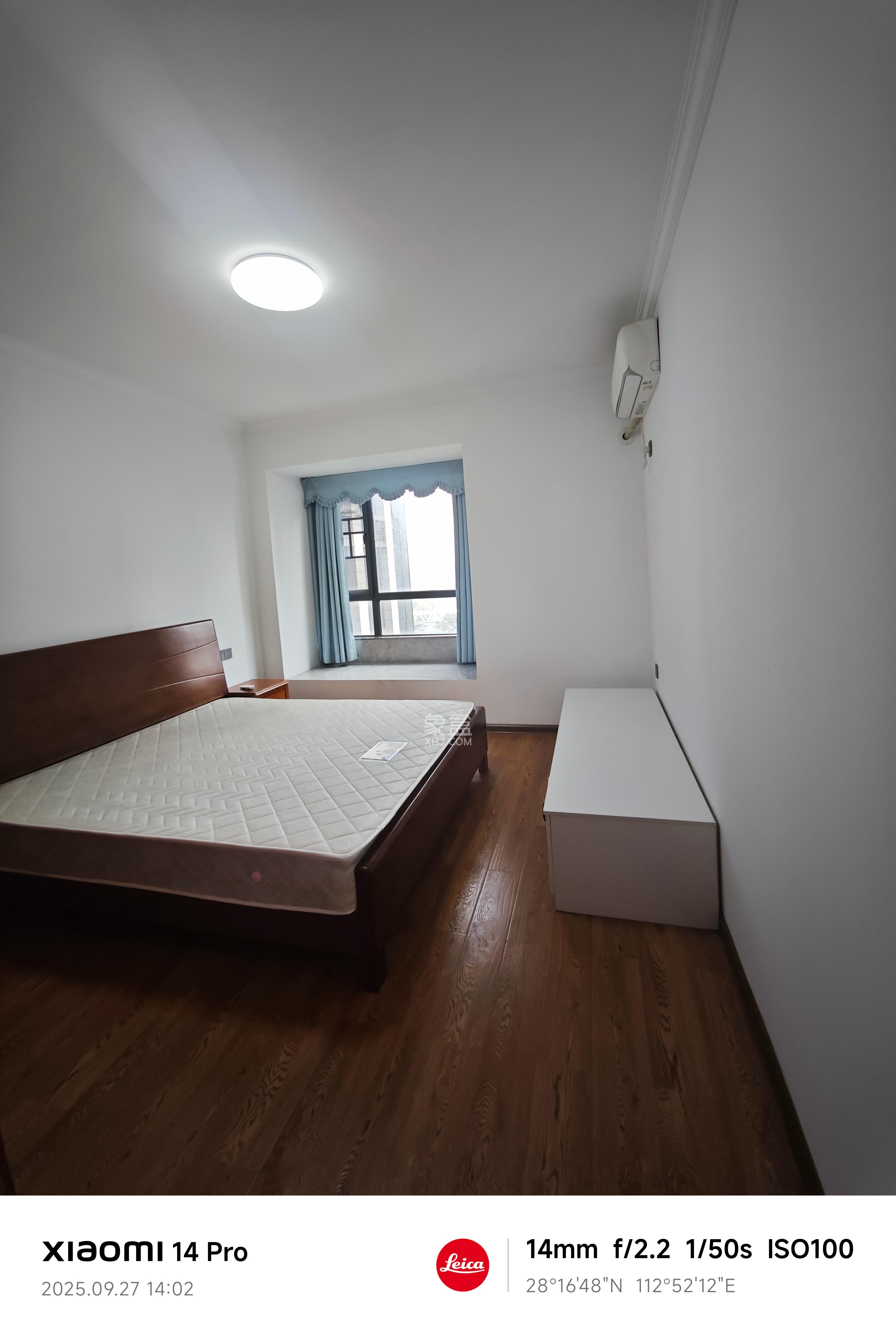 华城城市广场  3室2厅2卫    2000.0元/月室内图