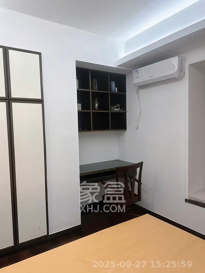 亚华香舍花都 3室2厅2卫 3800.0元/月 亚华香舍花都 3室2厅2卫 3800.0元/月室内图