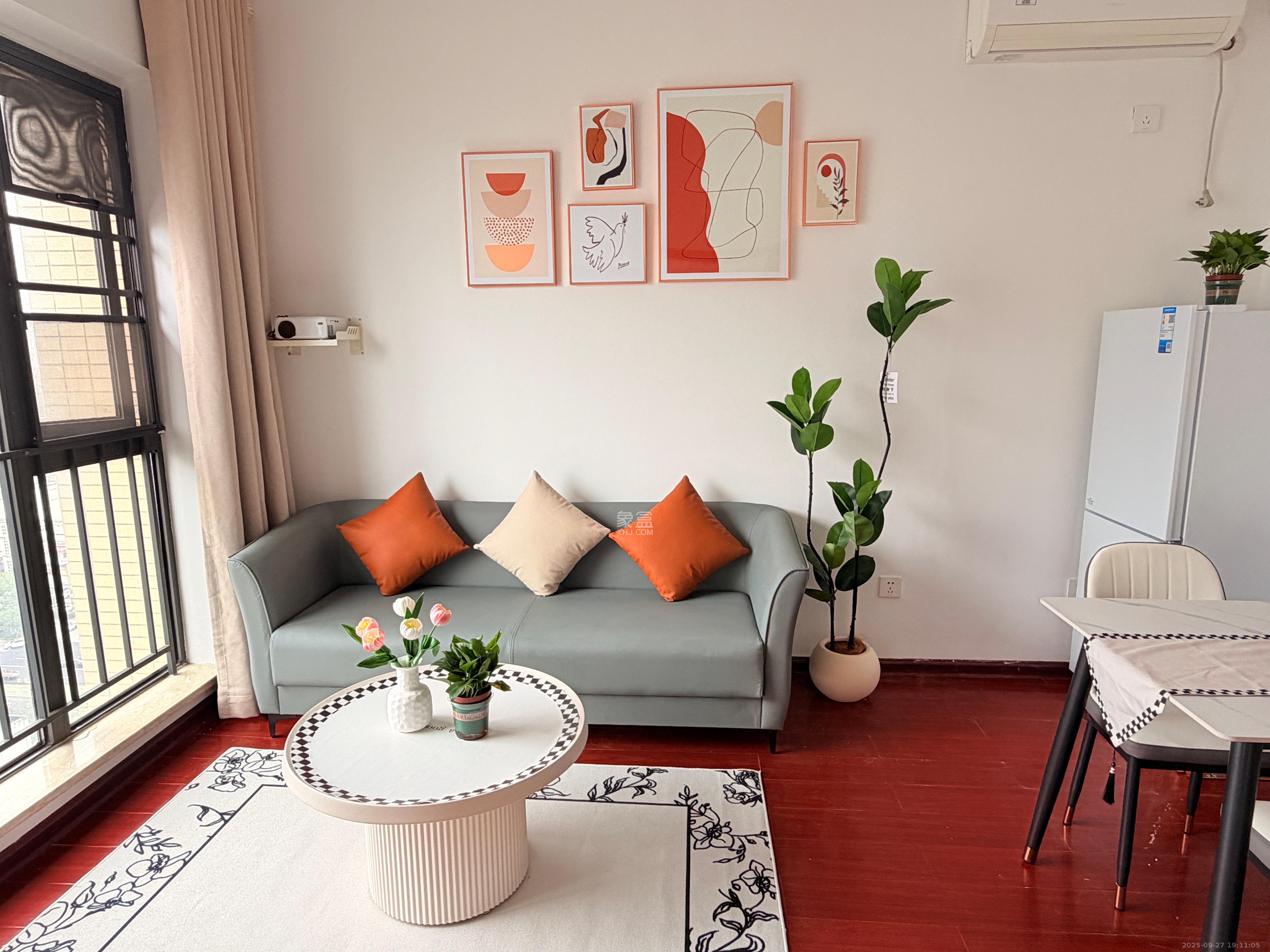 华润五彩城 3室2厅1卫 2000.0元/月 华润五彩城 3室2厅1卫 2000.0元/月室内图