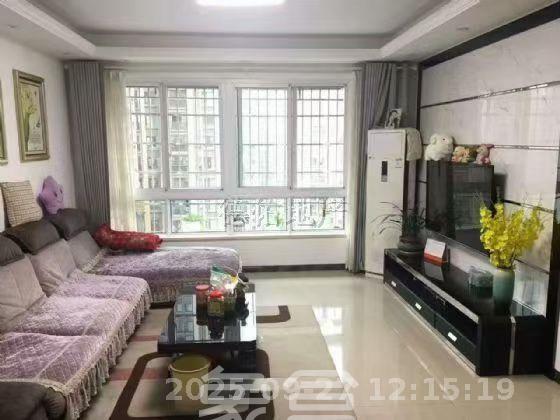 泊林晶城  3室2厅2卫   2400.00元/月