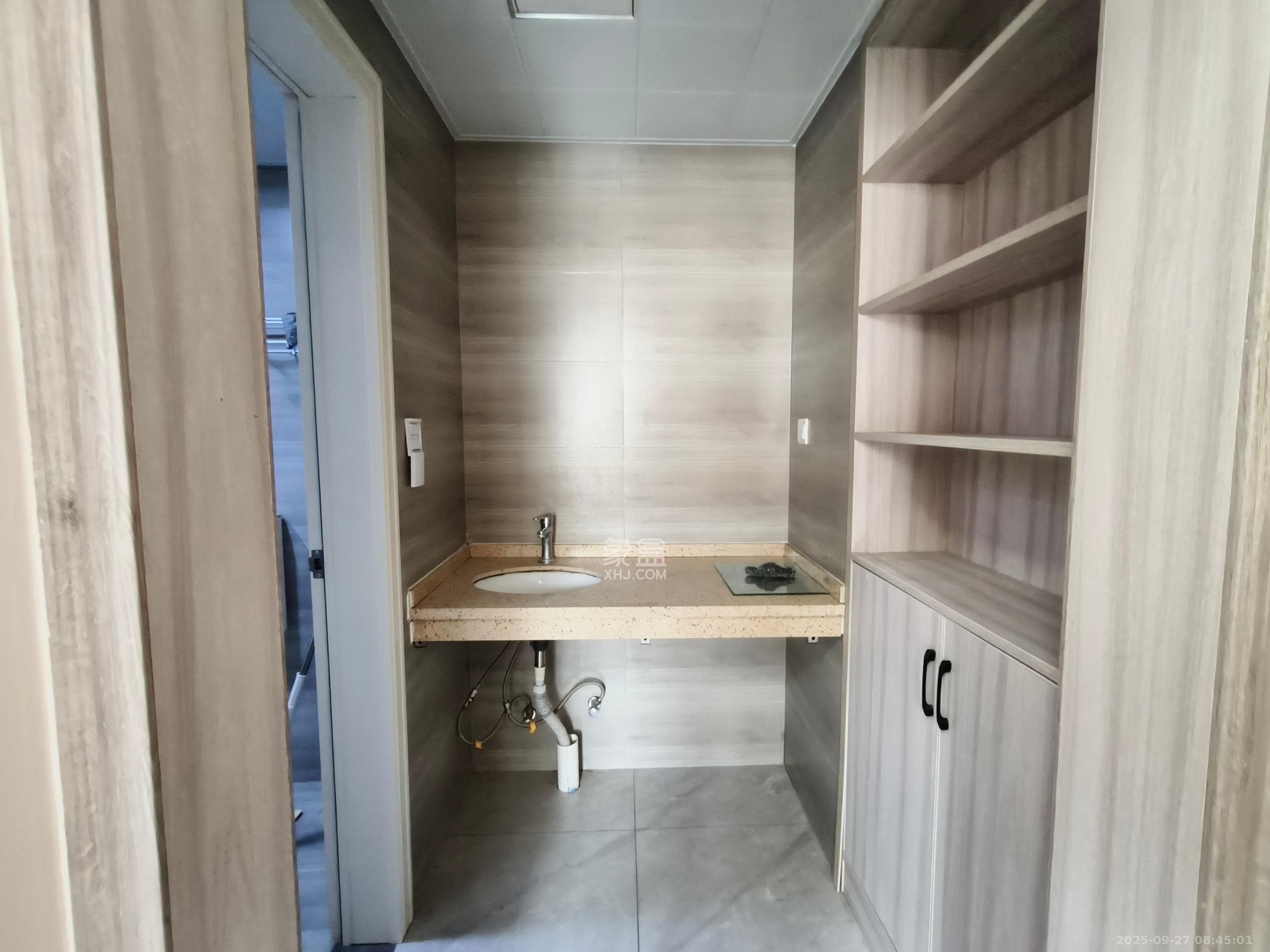 绿地新都会  1室1厅1卫    1500.0元/月室内图