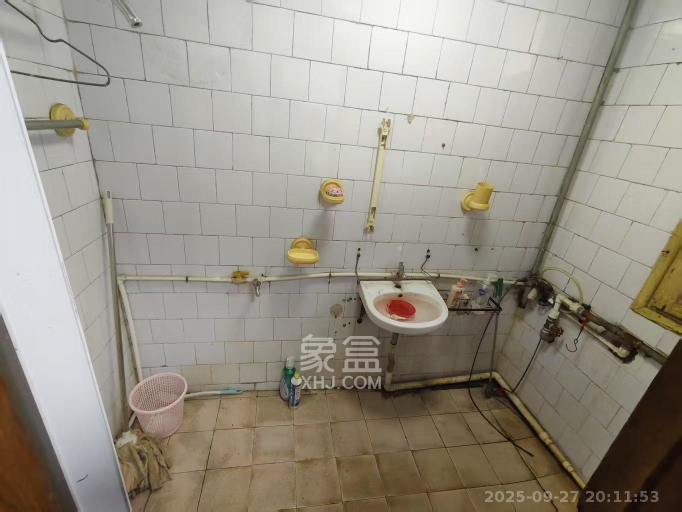 水泵厂宿舍 2室1厅1卫 1400.0元/月 水泵厂宿舍 2室1厅1卫 1400.0元/月室内图