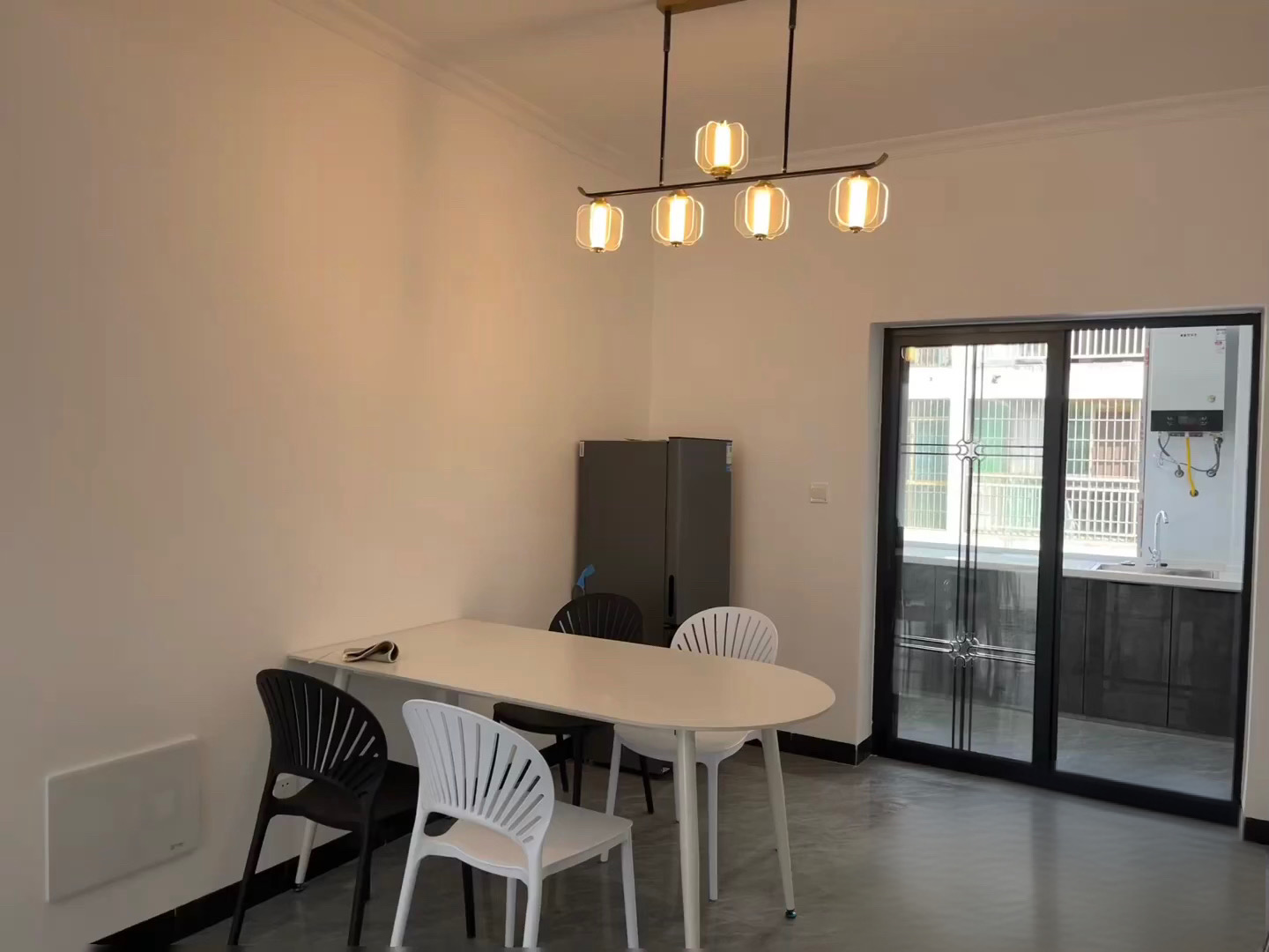 立新长湖安置区(水映豪廷安置房) 3室2厅1卫 1000.0元/月 立新长湖安置区(水映豪廷安置房) 3室2厅1卫 1000.0元/月户型图