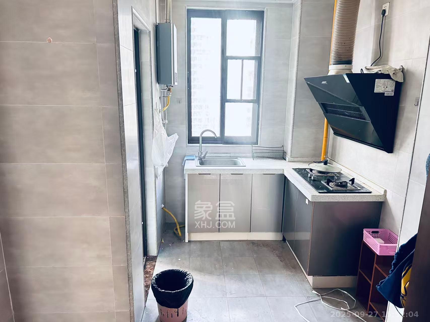 保利西海岸A区 4室2厅1卫 4000.0元/月 保利西海岸A区 4室2厅1卫 4000.0元/月室内图