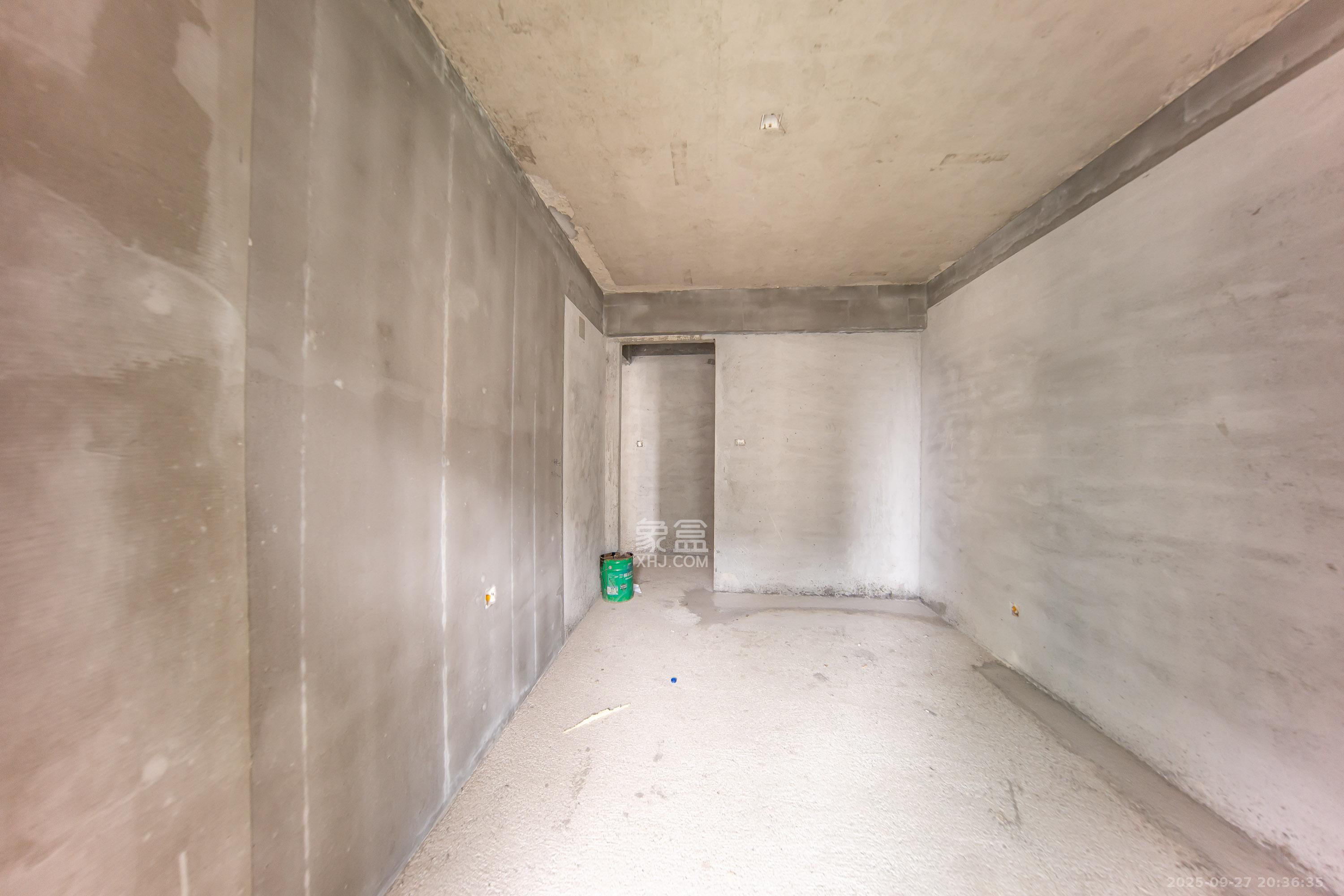 汉高学士府 4室2厅2卫 98.0万 汉高学士府 4室2厅2卫 98.0万卧室