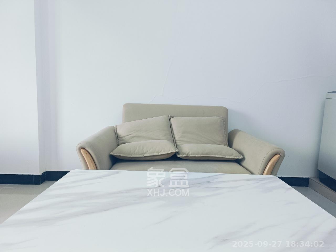 观园国际公寓  1室1厅1卫    1800.0元/月室内图