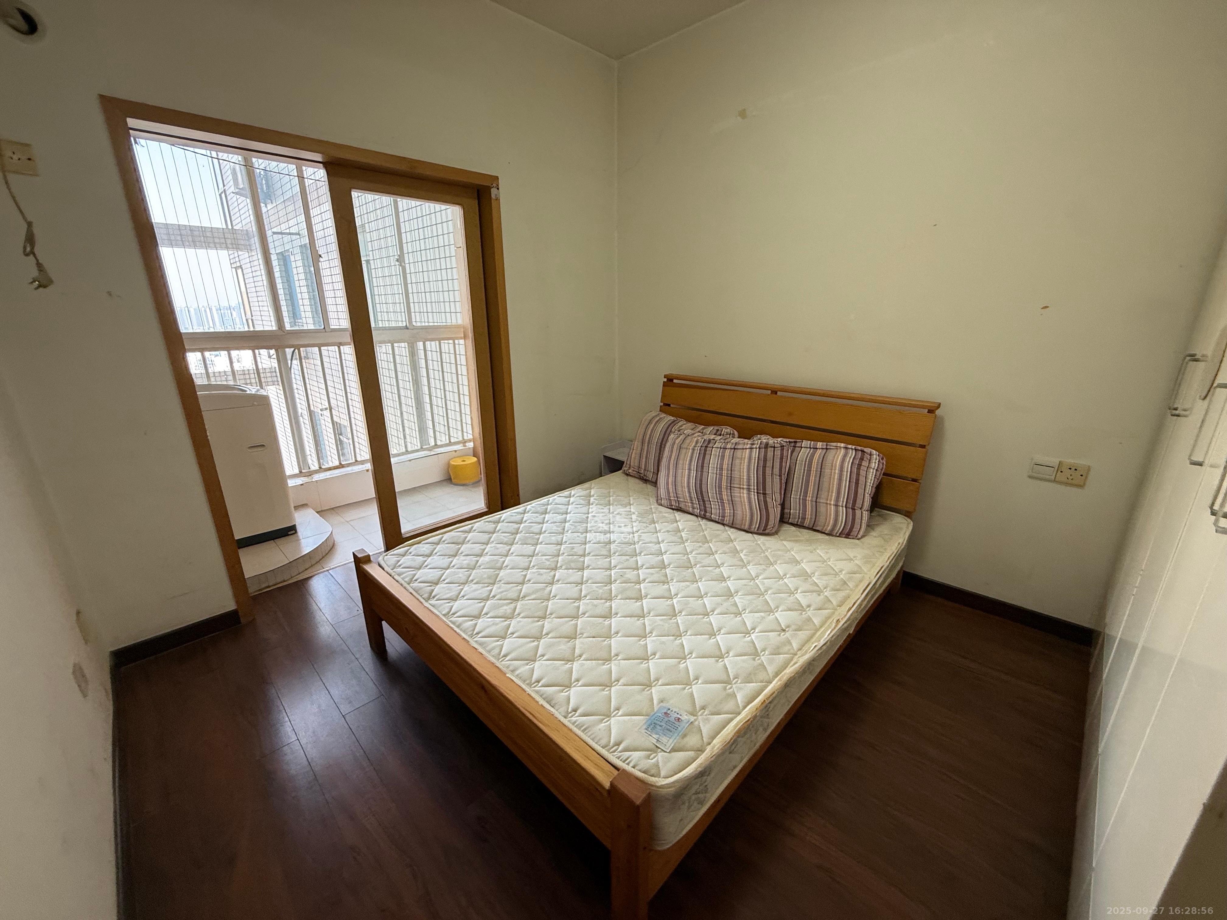 东方新世界 2室2厅1卫 1900.0元/月 东方新世界 2室2厅1卫 1900.0元/月室内图