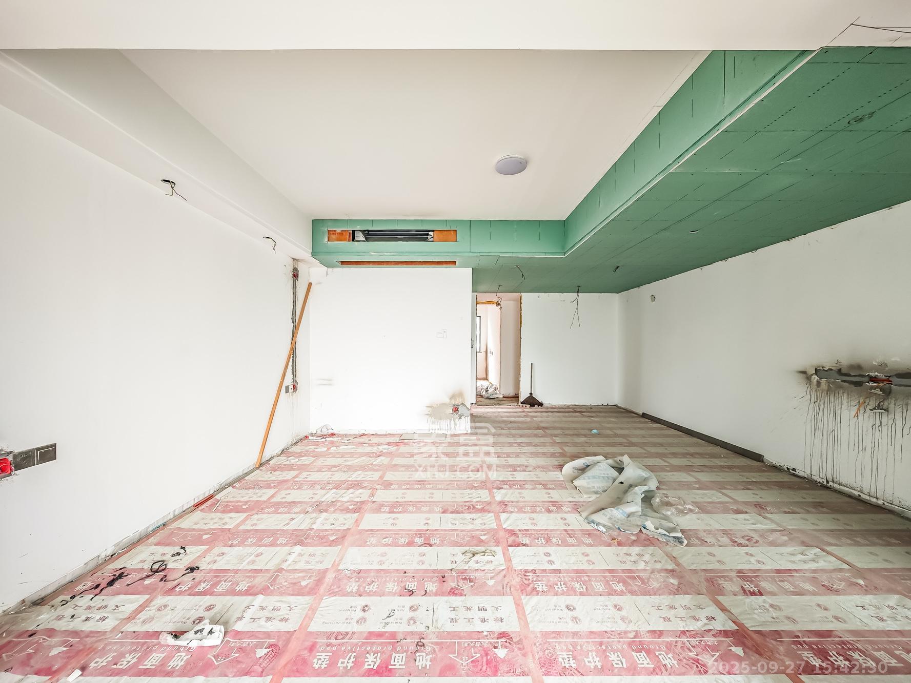 长沙万境潇湘 1室2厅3卫 280.0万 长沙万境潇湘 1室2厅3卫 280.0万卧室