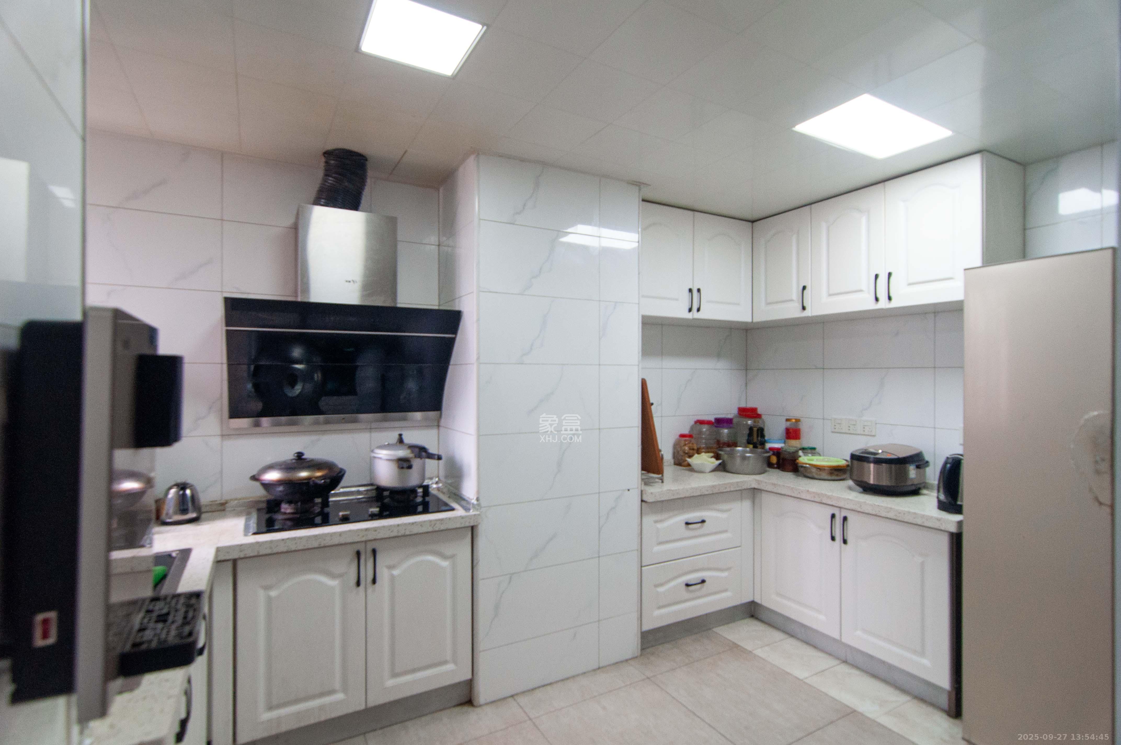 锦绣家园  6室2厅2卫    86.8万厨房