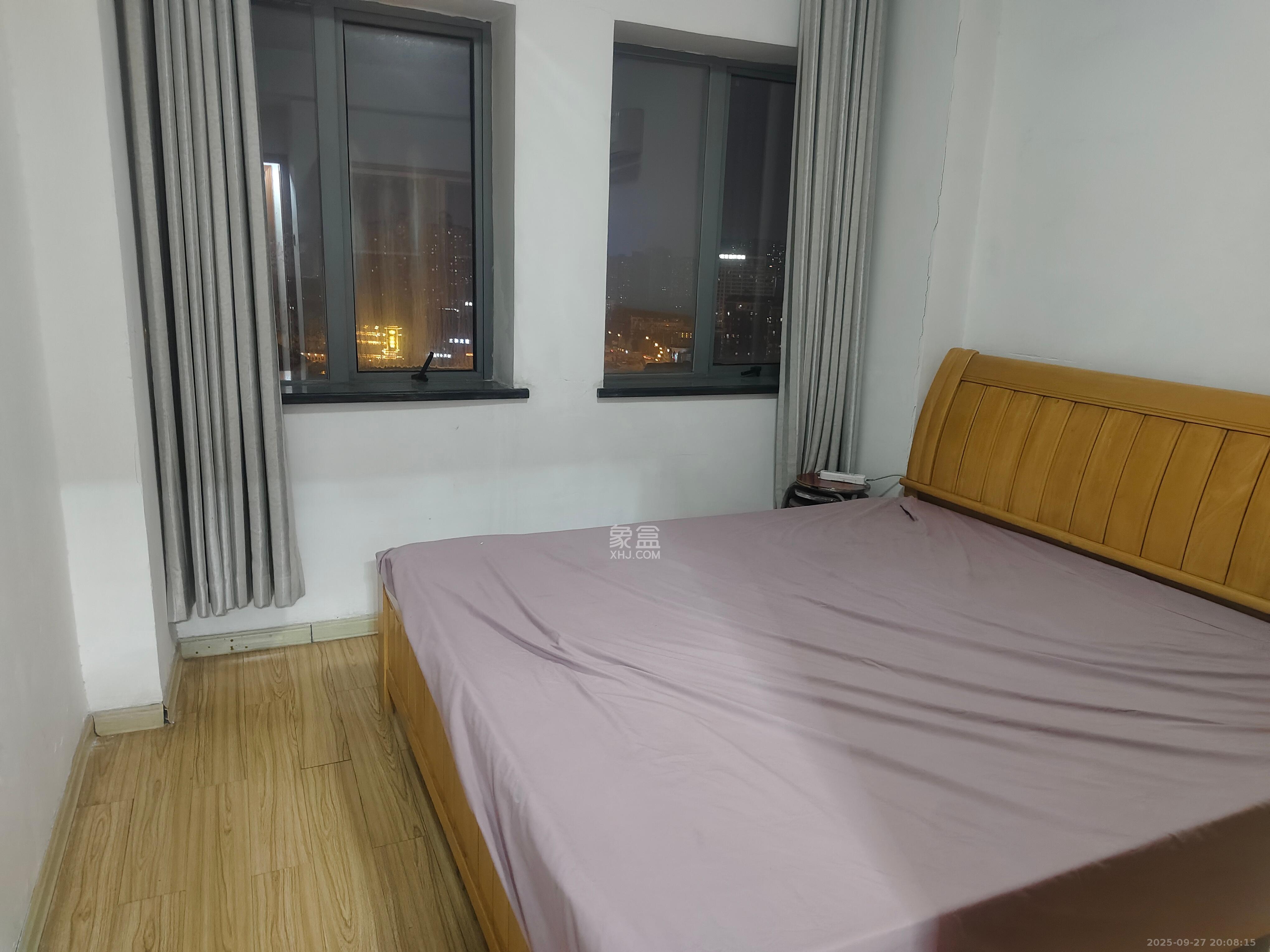 上海城小区  2室2厅1卫    1800.0元/月室内图