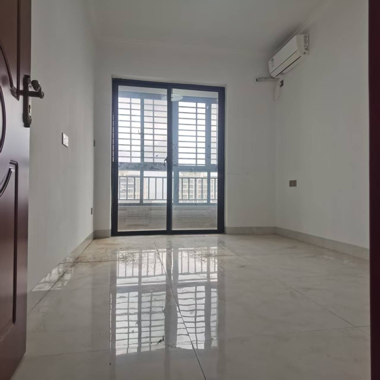 五源河公寓C区 3室2厅2卫 2500.0元/月 五源河公寓C区 3室2厅2卫 2500.0元/月室内图