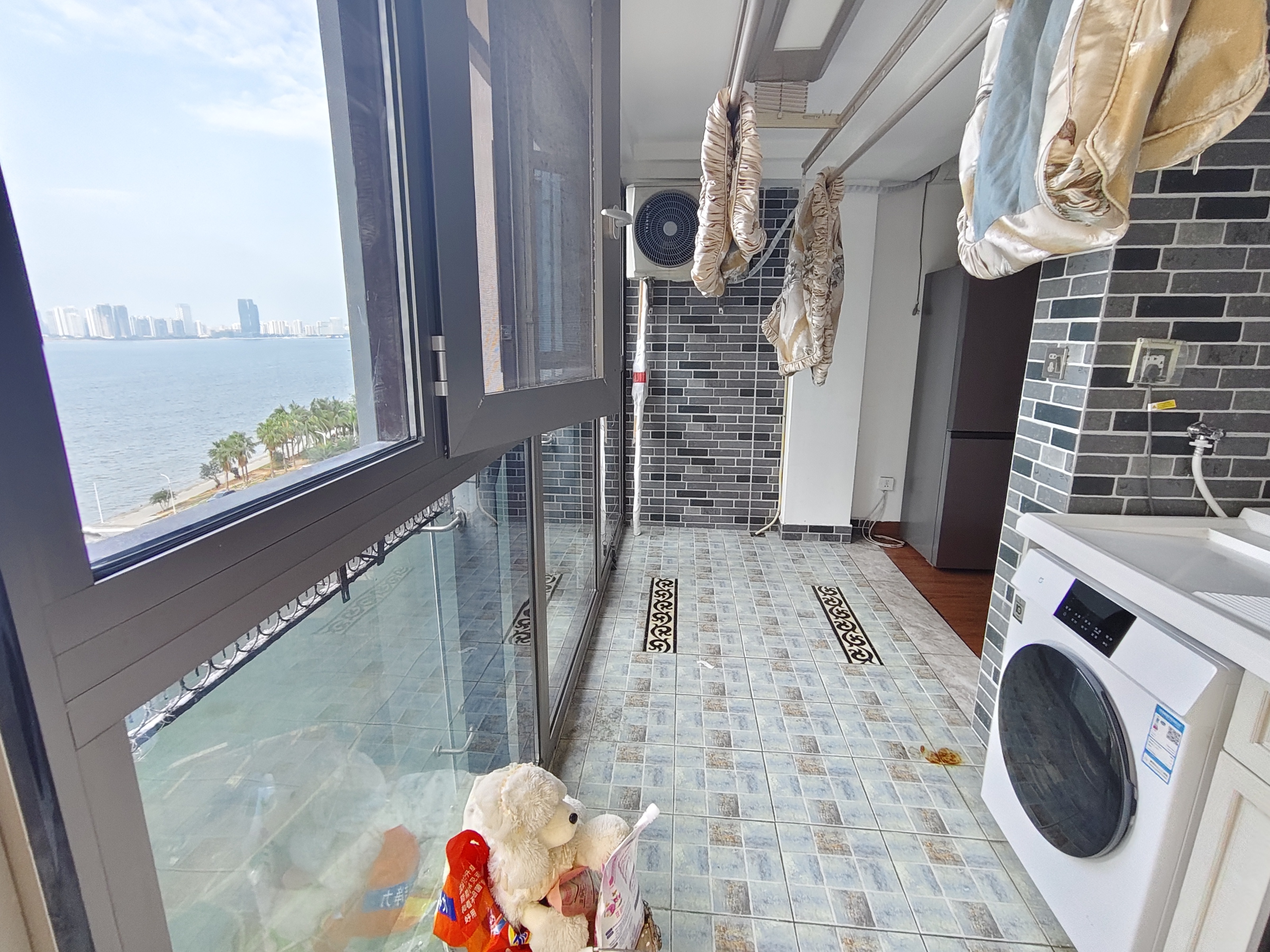 保利中央海岸一二期 4室2厅2卫 310.0万 保利中央海岸一二期 4室2厅2卫 310.0万室内图