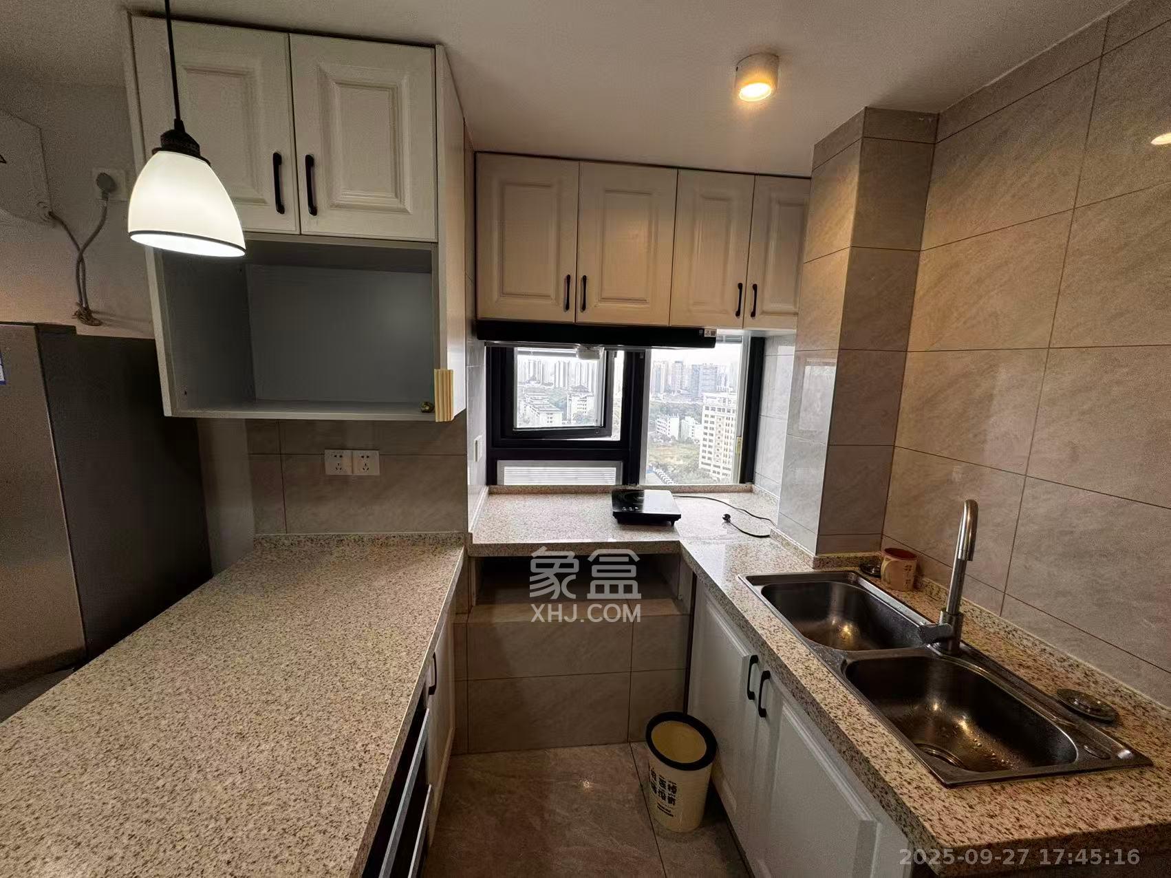 华润翡翠府 2室2厅2卫 2200.0元/月 华润翡翠府 2室2厅2卫 2200.0元/月室内图