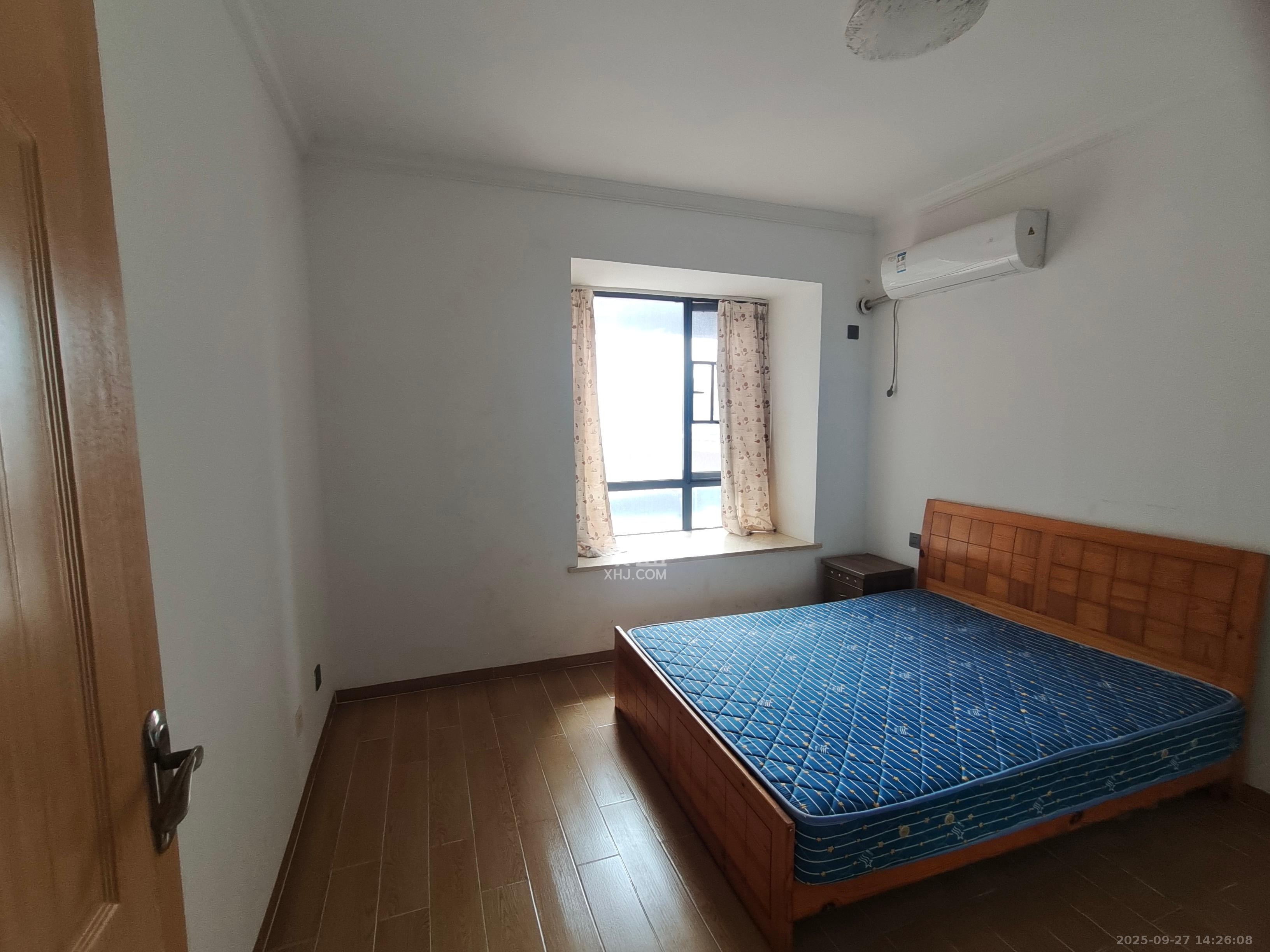 西湖鸿运佳苑  3室2厅2卫    2000.0元/月室内图