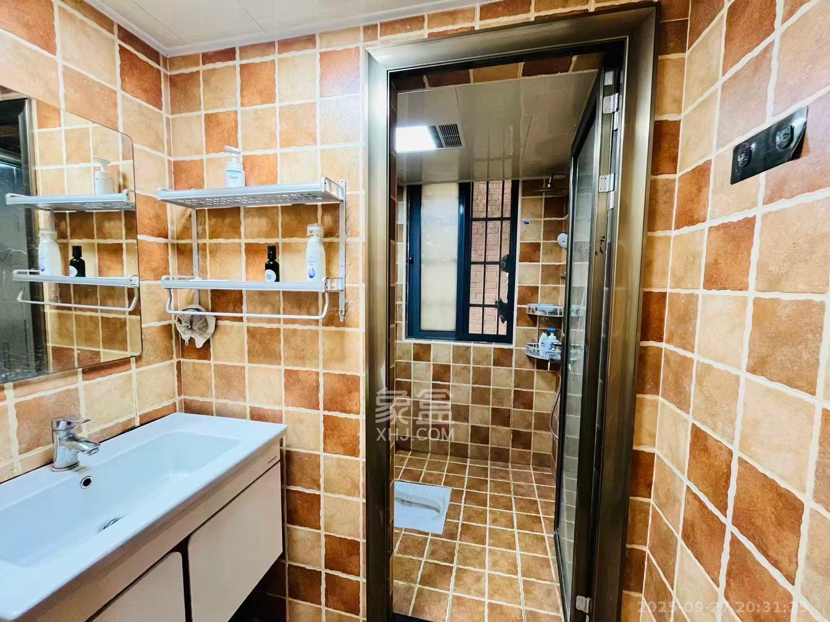 鑫远御文台一期 3室2厅1卫 2400.0元/月 鑫远御文台一期 3室2厅1卫 2400.0元/月室内图