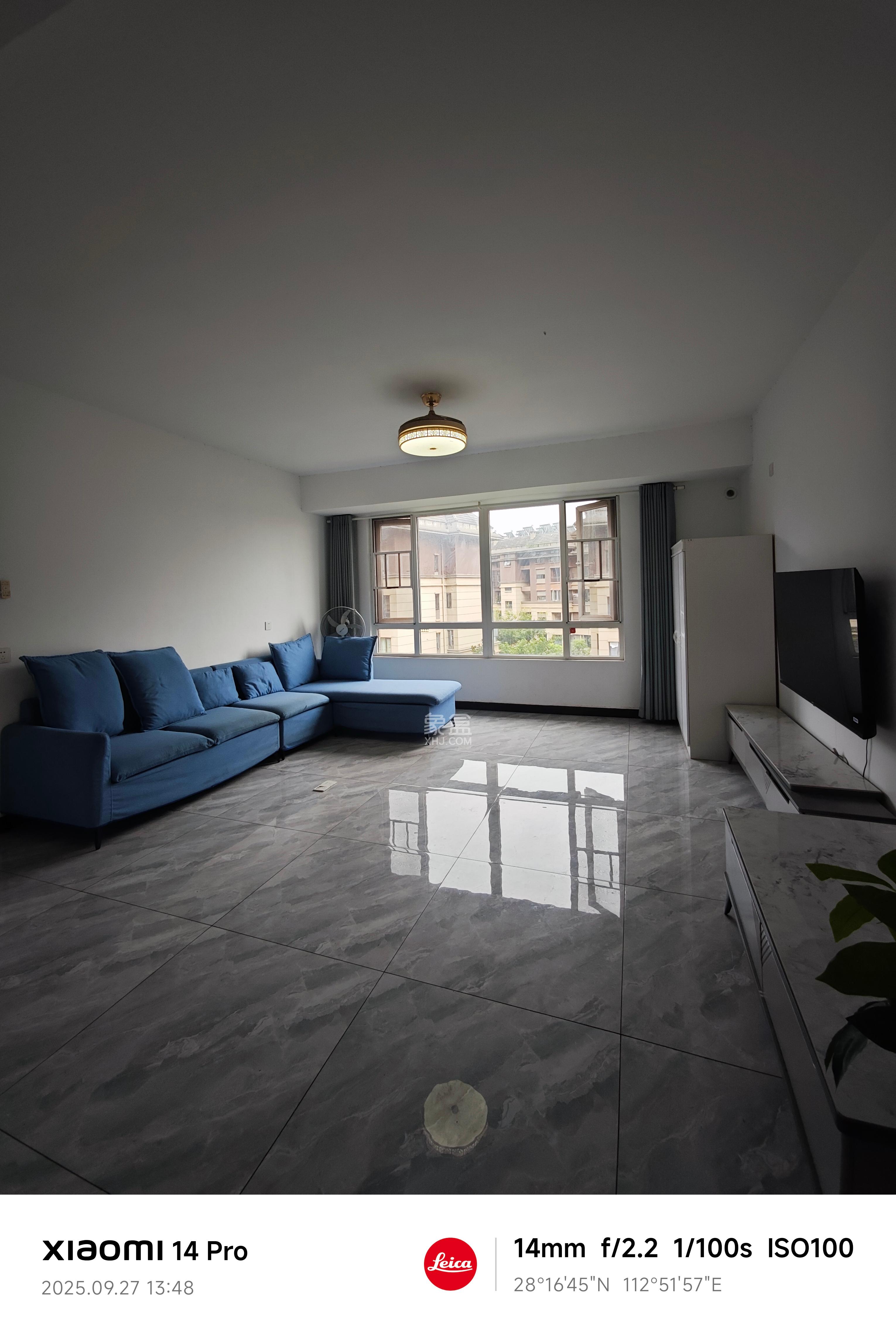 金地三千府(金地湖山樾、金地自在城)  3室2厅2卫    2200.0元/月 金地三千府(金地湖山樾、金地自在城)  3室2厅2卫    2200.0元/月